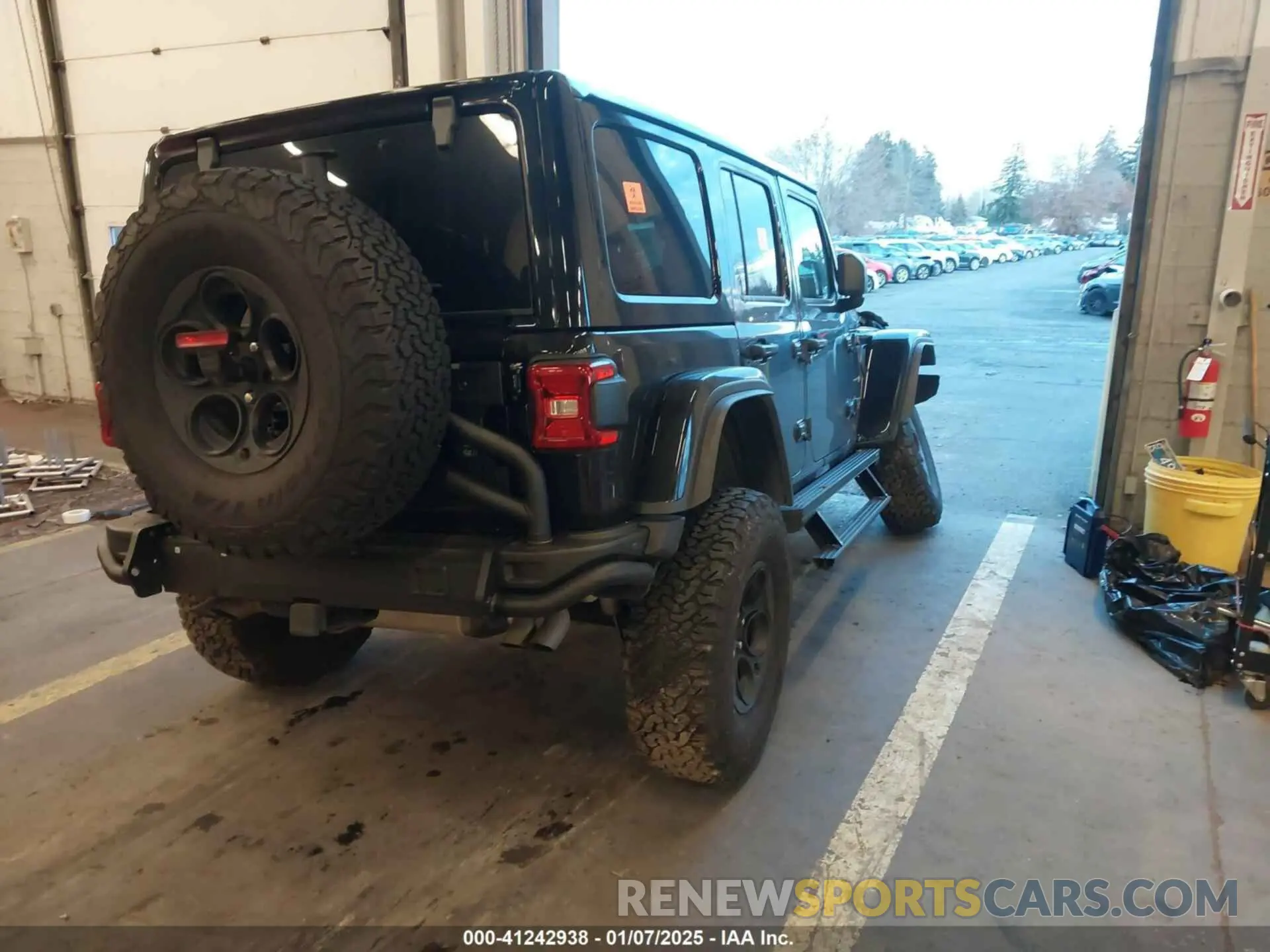 4 fotografías del automóvil dañado 1C4JJXSJXPW691562 JEEP WRANGLER 2023