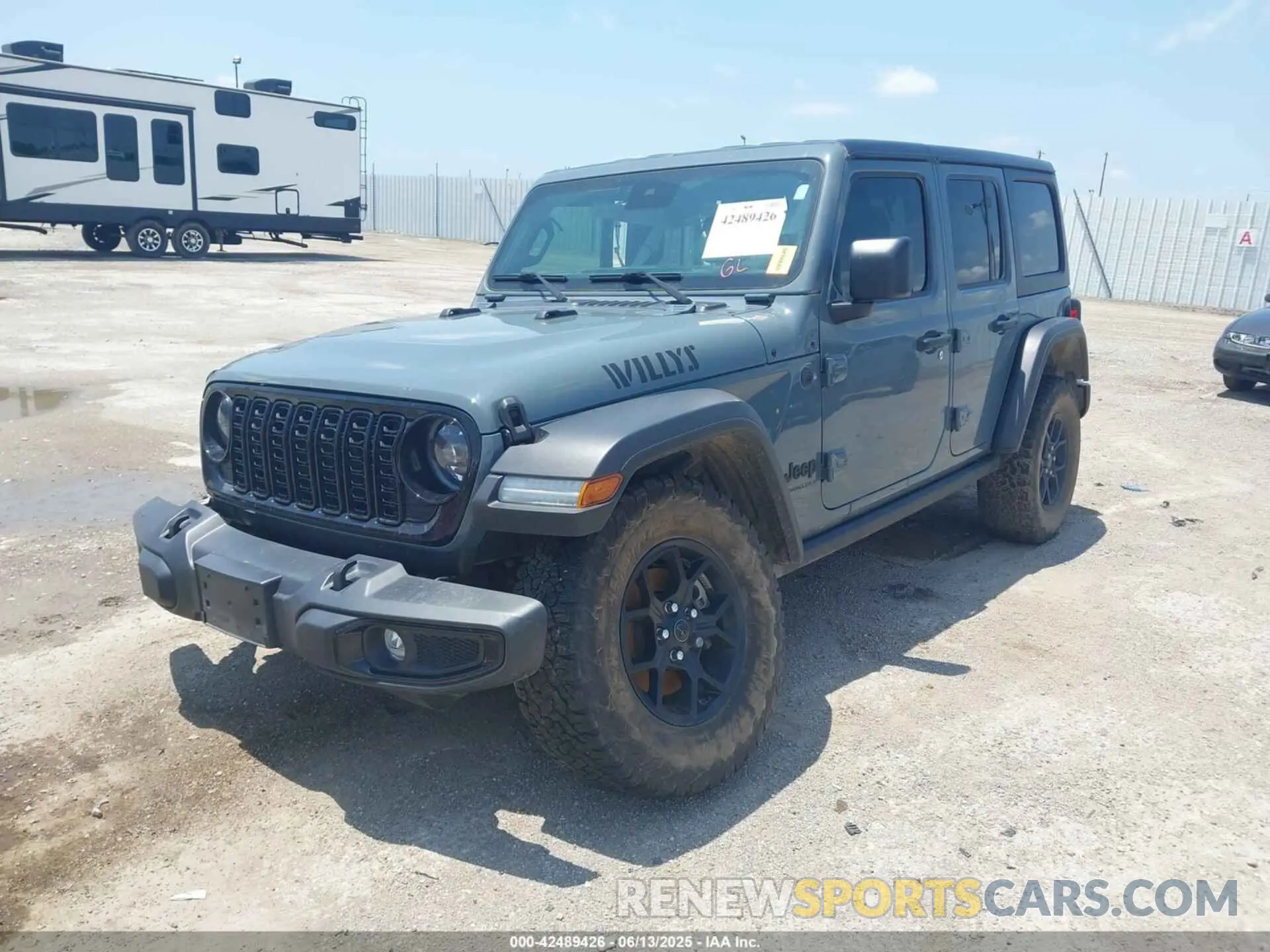 2 fotografías del automóvil dañado 1C4PJXDG0RW238162 JEEP WRANGLER 2024