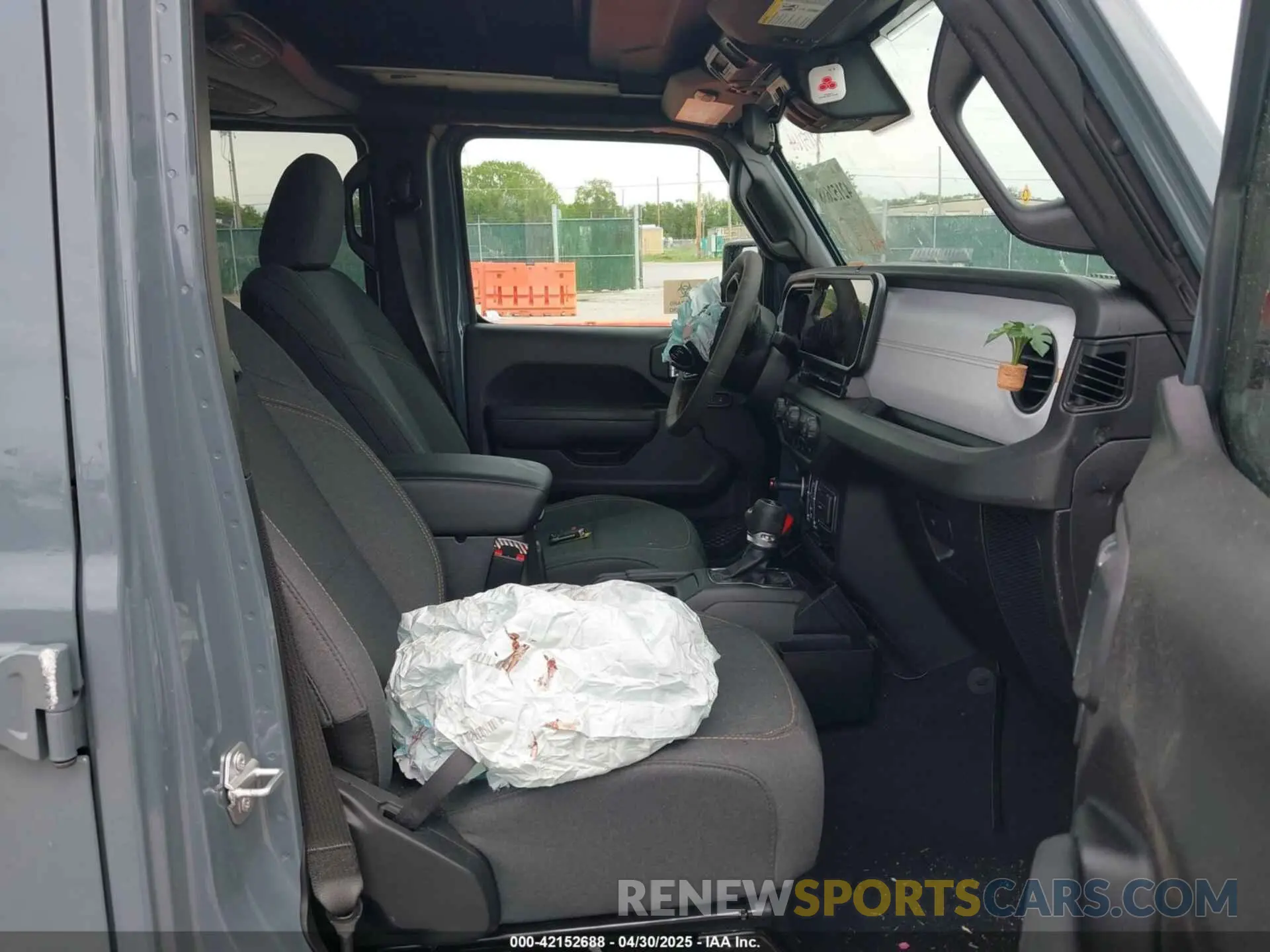 5 fotografías del automóvil dañado 1C4PJXDG4RW353640 JEEP WRANGLER 2024