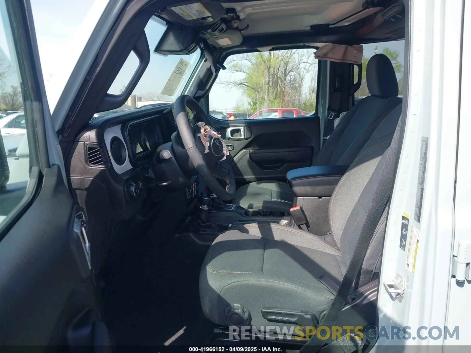 5 fotografías del automóvil dañado 1C4PJXDG8RW250558 JEEP WRANGLER 2024