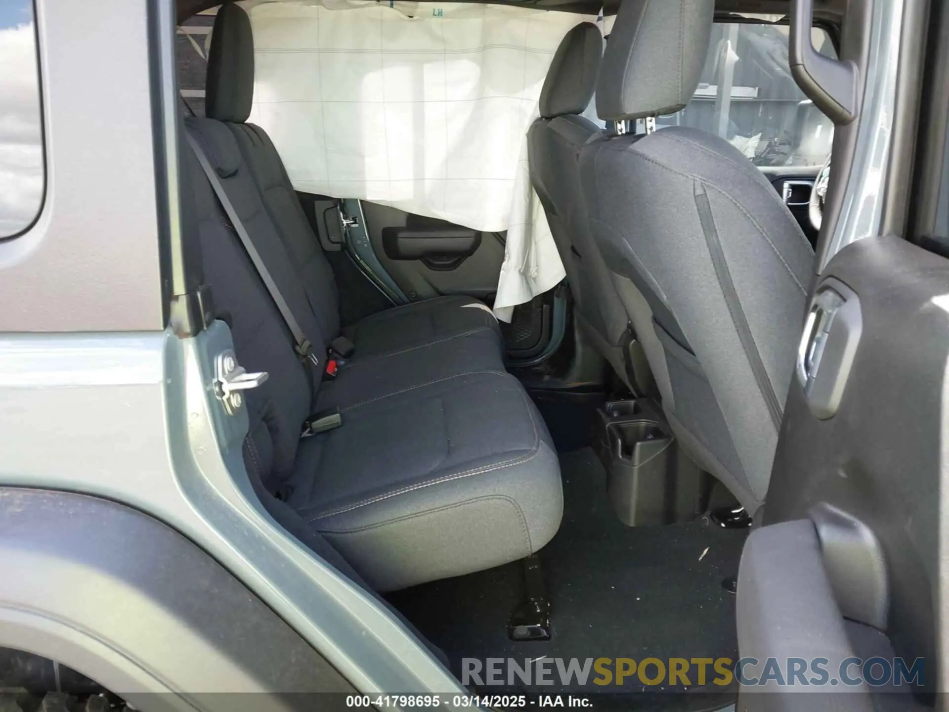 8 fotografías del automóvil dañado 1C4PJXDN3RW352266 JEEP WRANGLER 2024