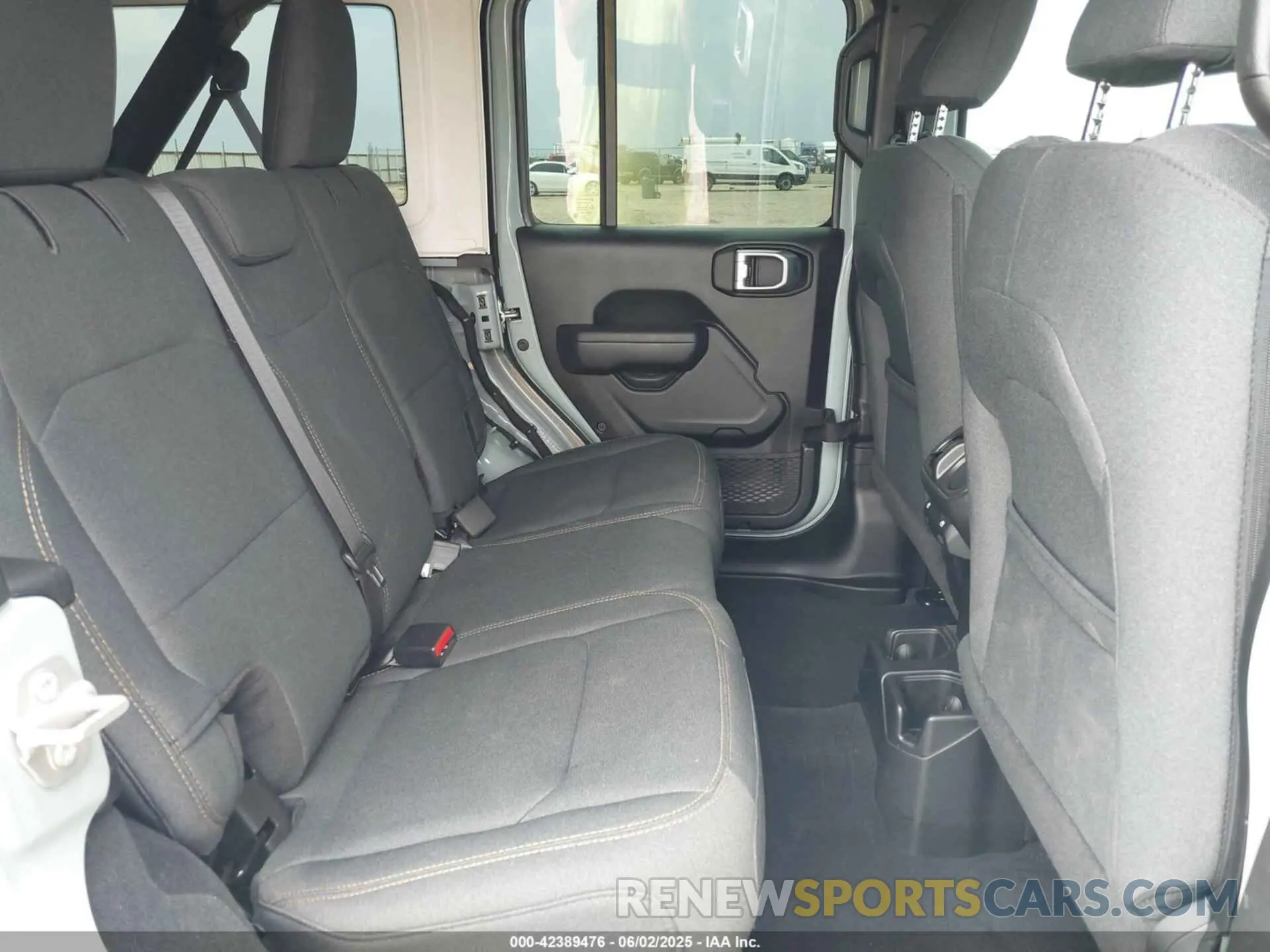 8 fotografías del automóvil dañado 1C4PJXDN6RW296839 JEEP WRANGLER 2024