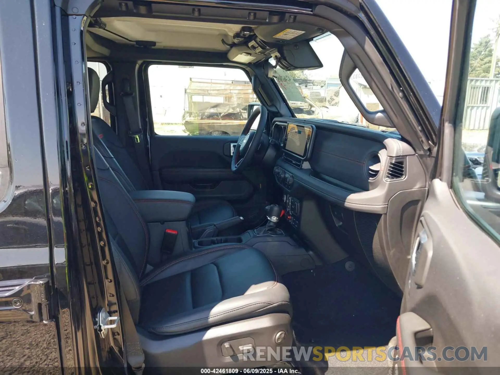 5 fotografías del automóvil dañado 1C4PJXFG0RW321491 JEEP WRANGLER 2024