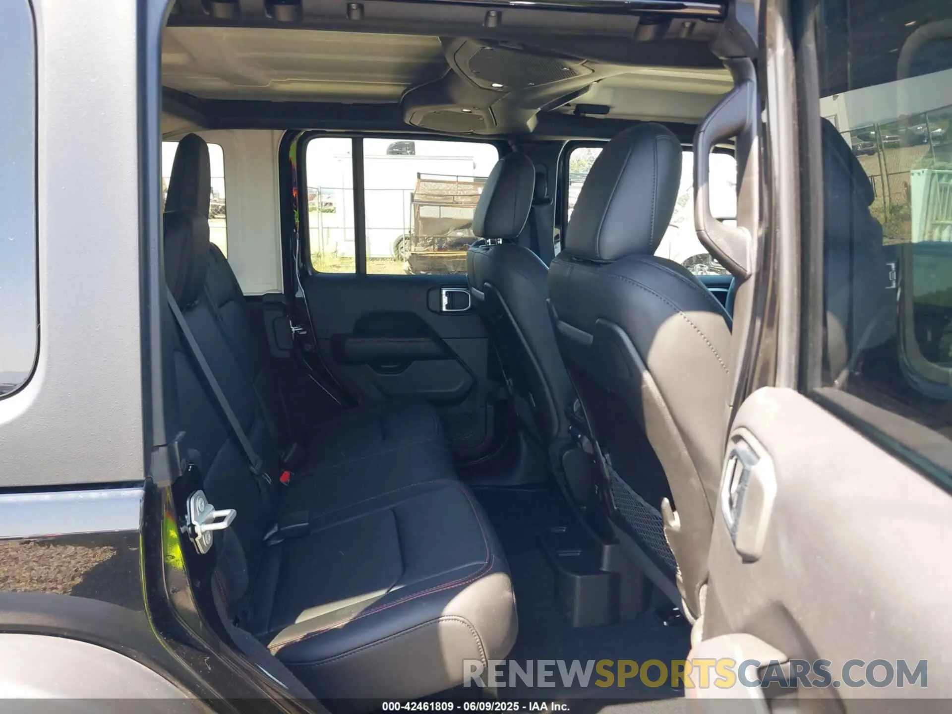 8 fotografías del automóvil dañado 1C4PJXFG0RW321491 JEEP WRANGLER 2024