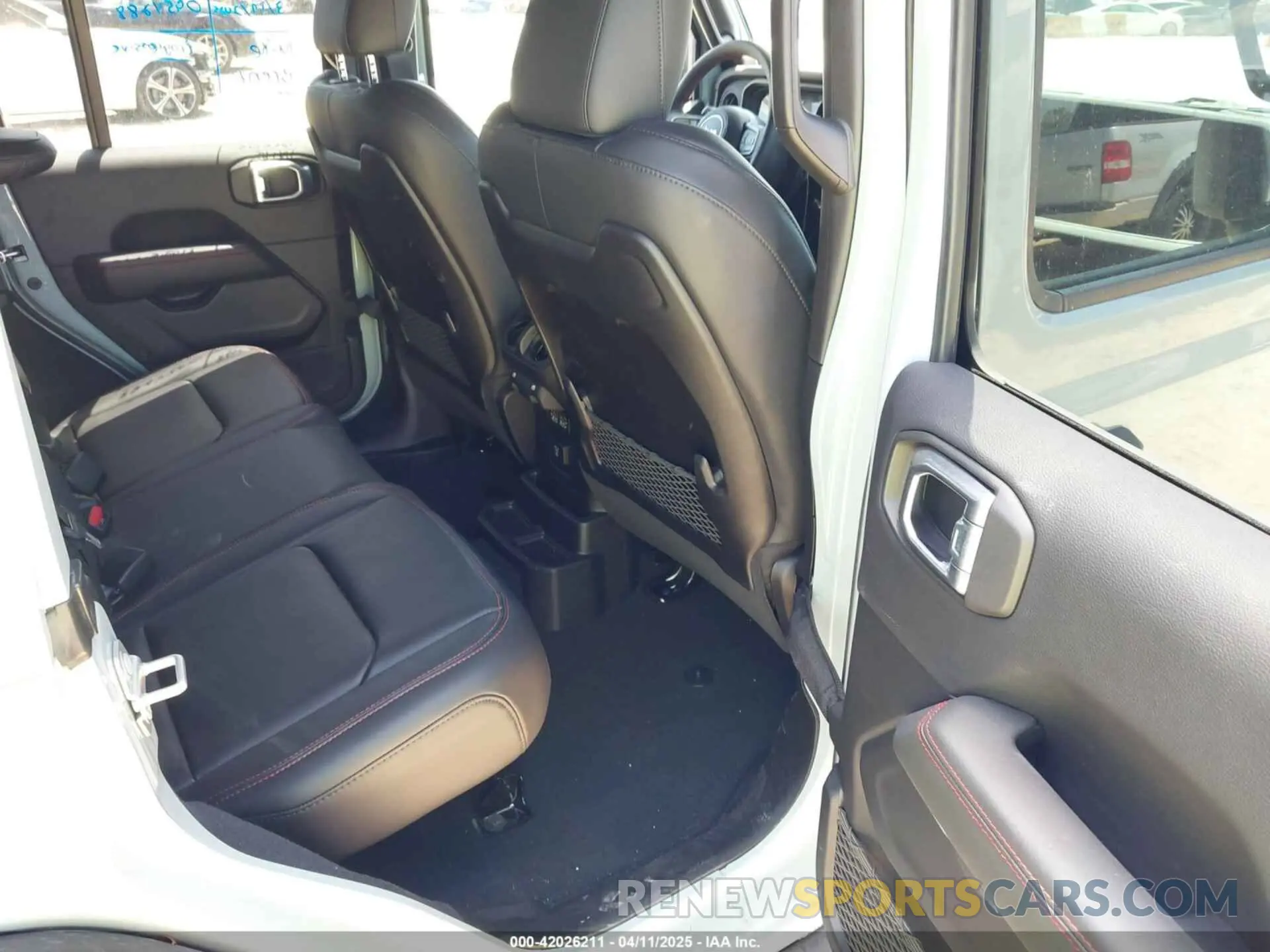 8 fotografías del automóvil dañado 1C4PJXFG3RW295565 JEEP WRANGLER 2024