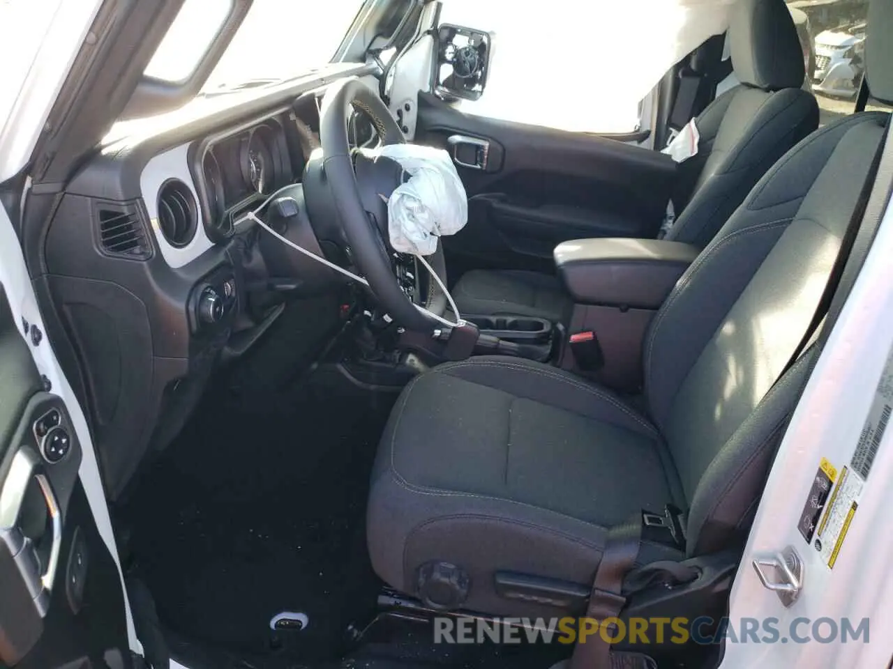 7 fotografías del automóvil dañado 1C4RJXDGXRW263627 JEEP WRANGLER 2024