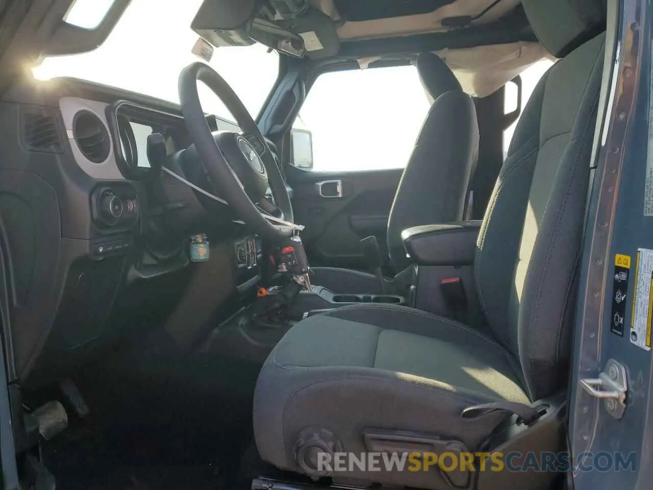 7 fotografías del automóvil dañado 1C4RJXN61RW147951 JEEP WRANGLER 2024