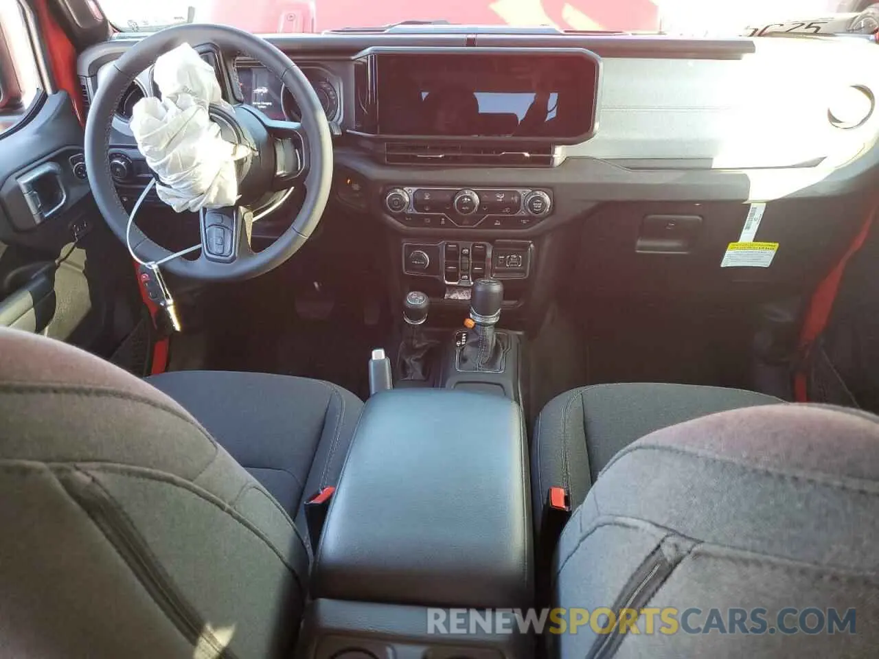 8 fotografías del automóvil dañado 1C4RJXN64RW149094 JEEP WRANGLER 2024