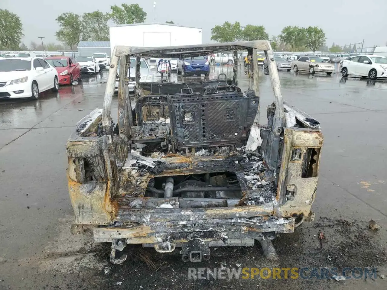 6 fotografías del automóvil dañado 1C4RJXN6XRW310449 JEEP WRANGLER 2024