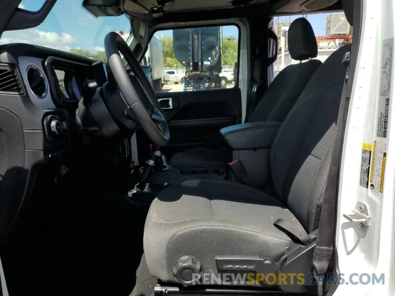 7 fotografías del automóvil dañado 1C4RJXP6XRW294430 JEEP WRANGLER 2024