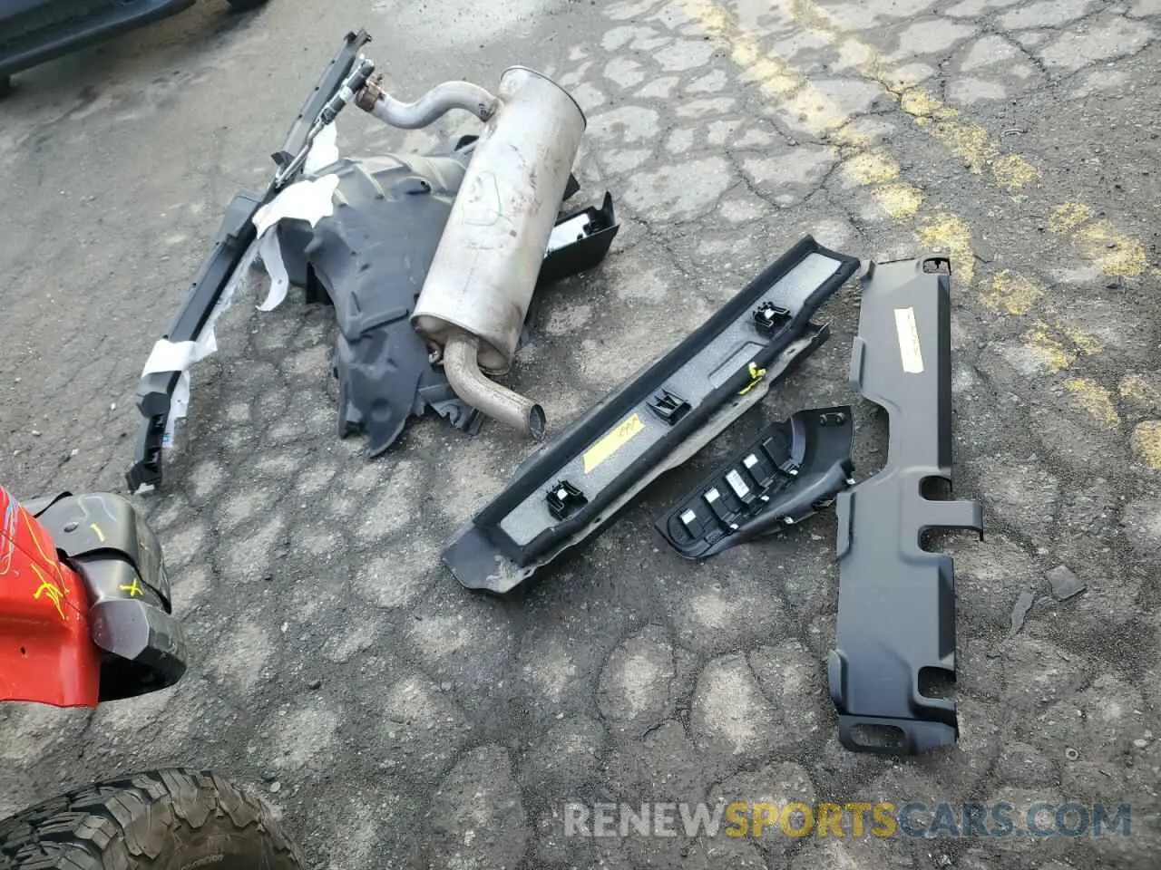 13 fotografías del automóvil dañado 1C4RJXR62RW172545 JEEP WRANGLER 2024