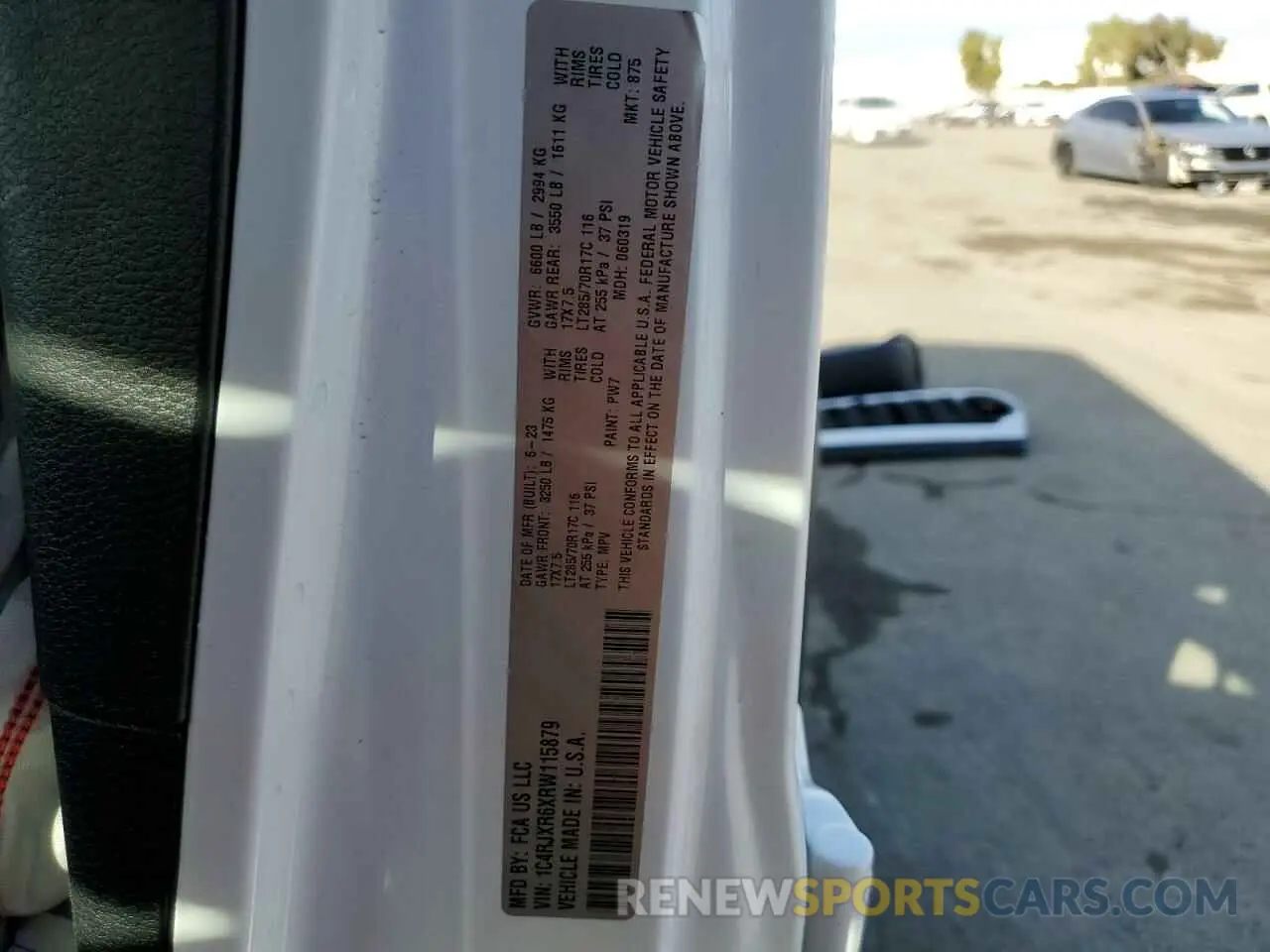 14 fotografías del automóvil dañado 1C4RJXR6XRW115879 JEEP WRANGLER 2024