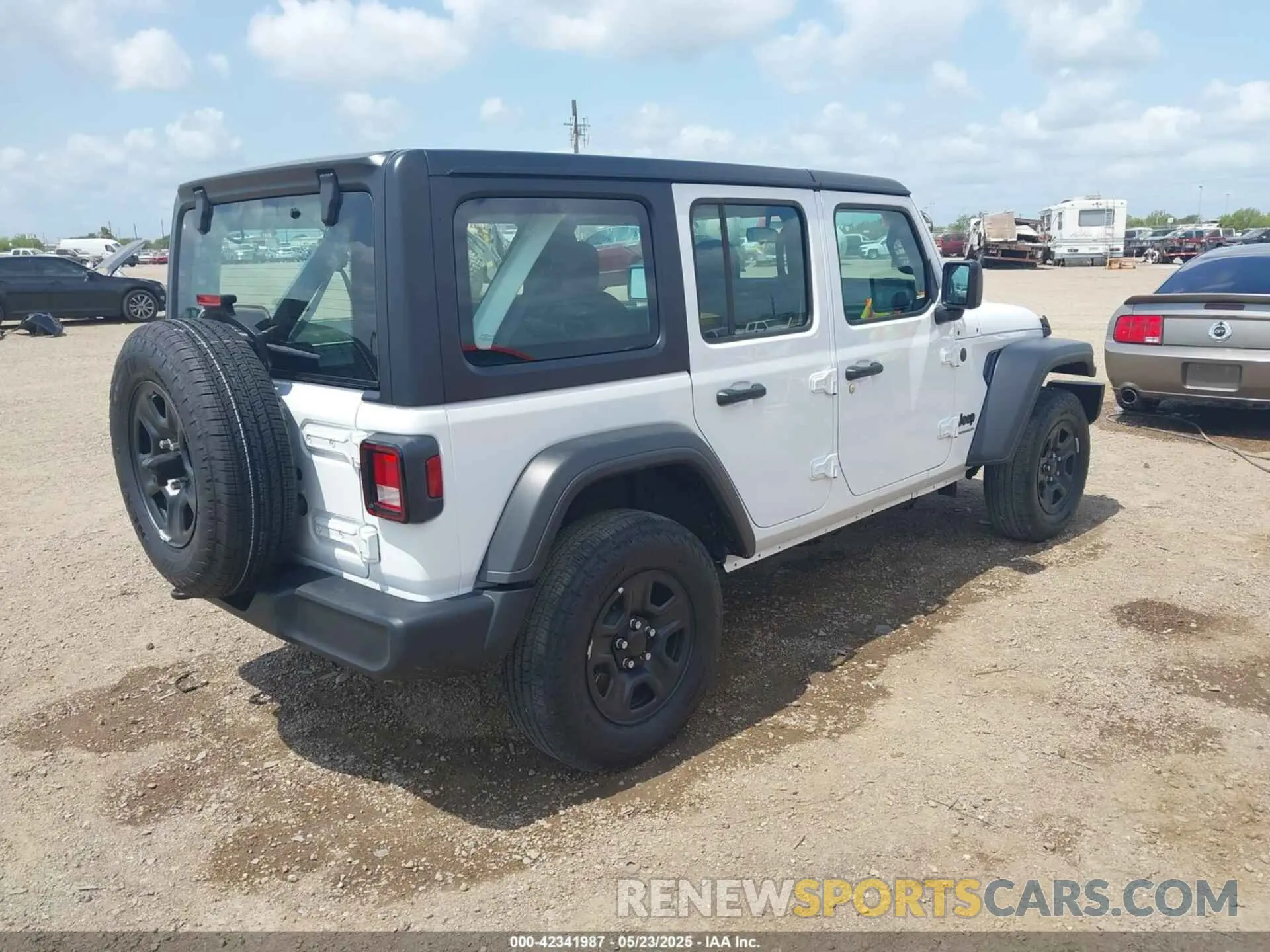 4 fotografías del automóvil dañado 1C4PJXDG7SW546578 JEEP WRANGLER 2025