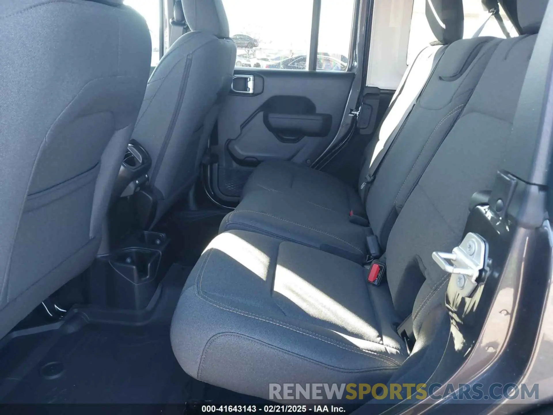 8 fotografías del automóvil dañado 1C4PJXDN7SW517144 JEEP WRANGLER 2025