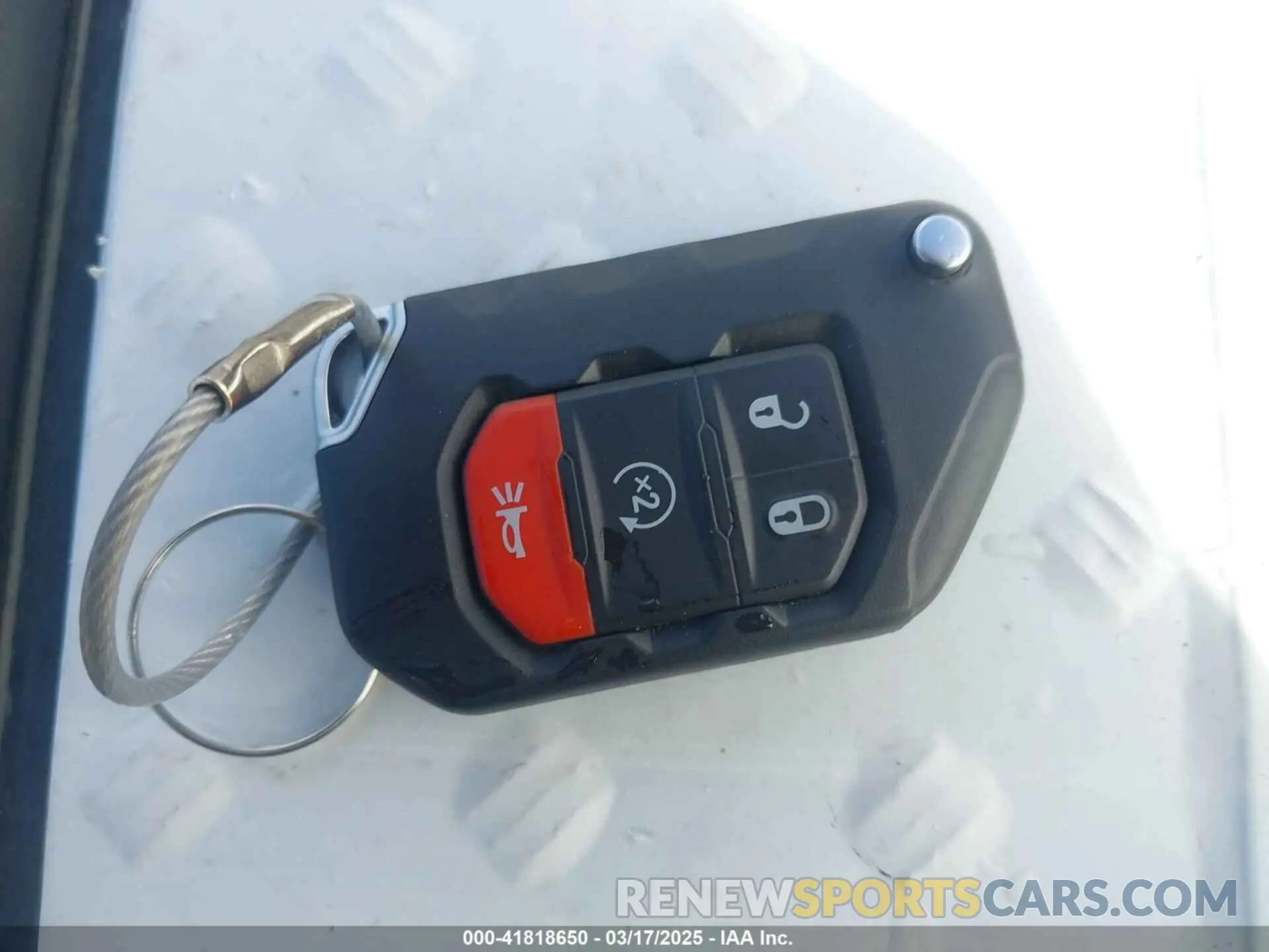 11 fotografías del automóvil dañado 1C4PJXENXSW527925 JEEP WRANGLER 2025