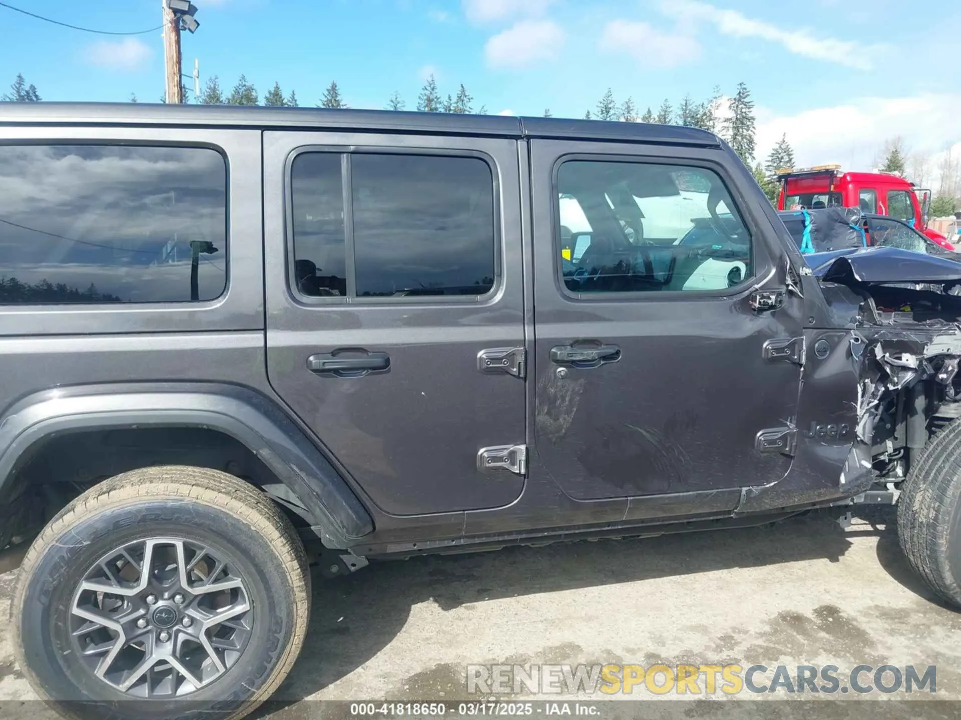 13 fotografías del automóvil dañado 1C4PJXENXSW527925 JEEP WRANGLER 2025