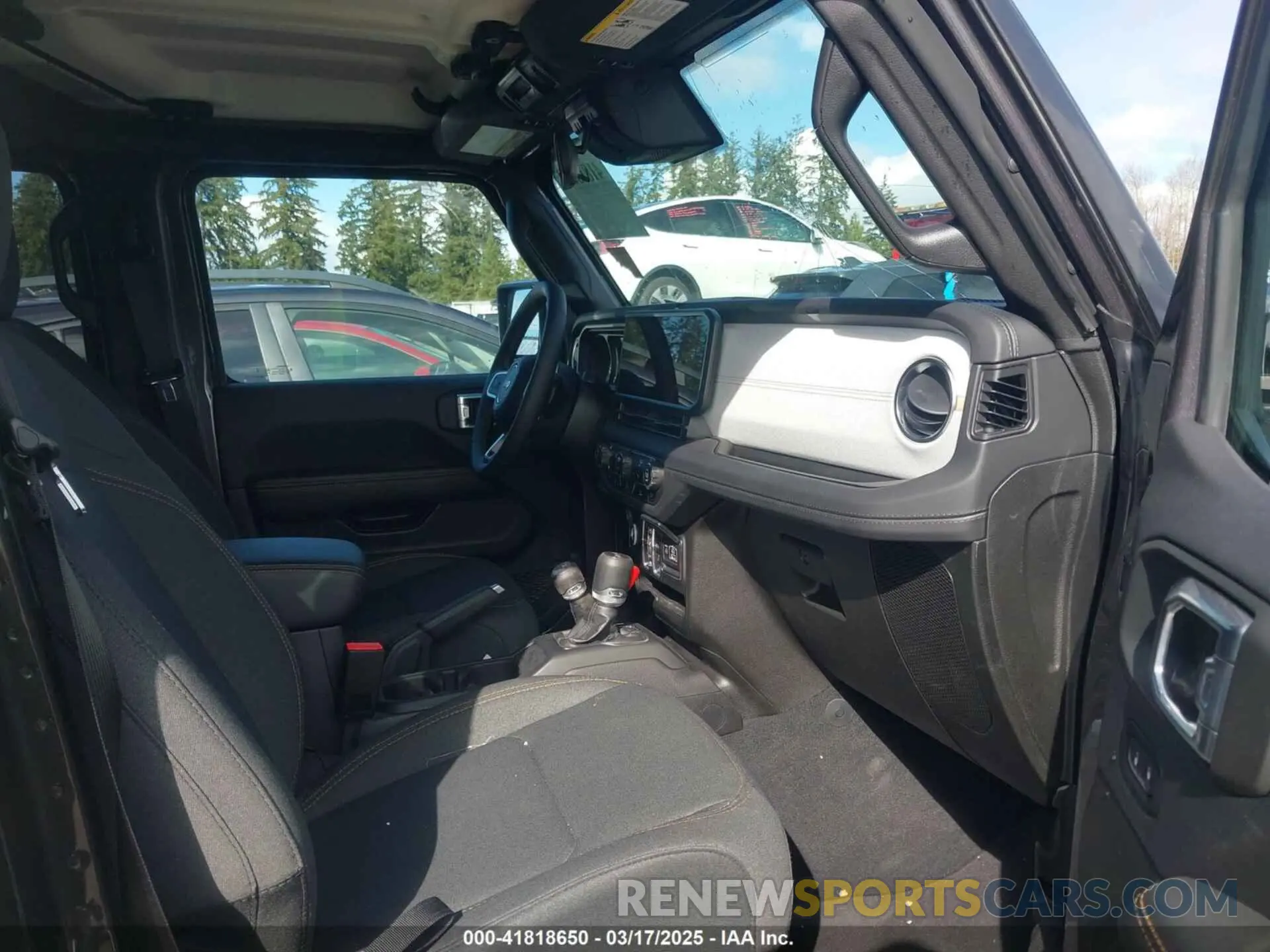 5 fotografías del automóvil dañado 1C4PJXENXSW527925 JEEP WRANGLER 2025