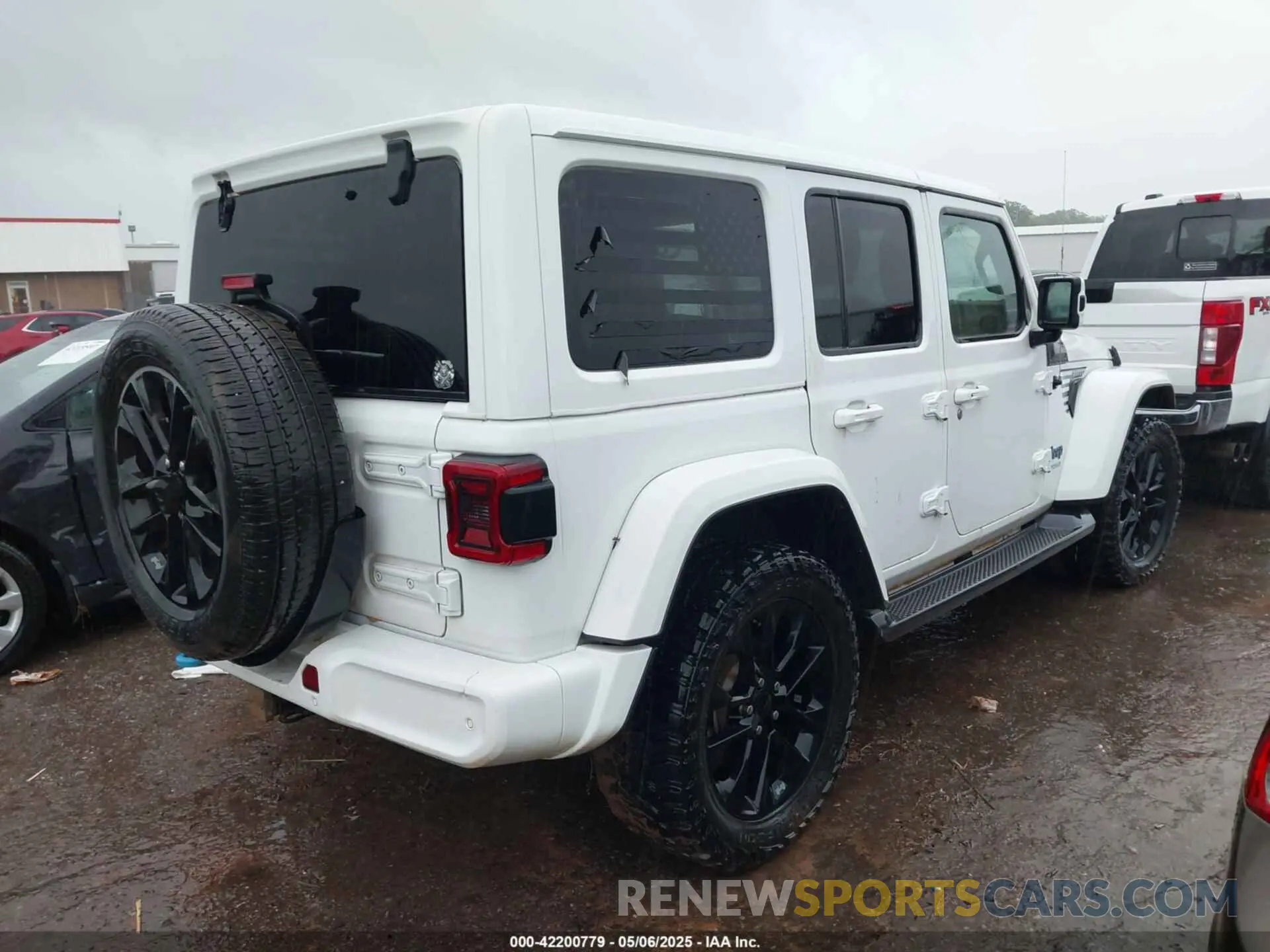 4 fotografías del automóvil dañado 1C4JJXP68MW716328 JEEP WRANGLER 4XE 2021