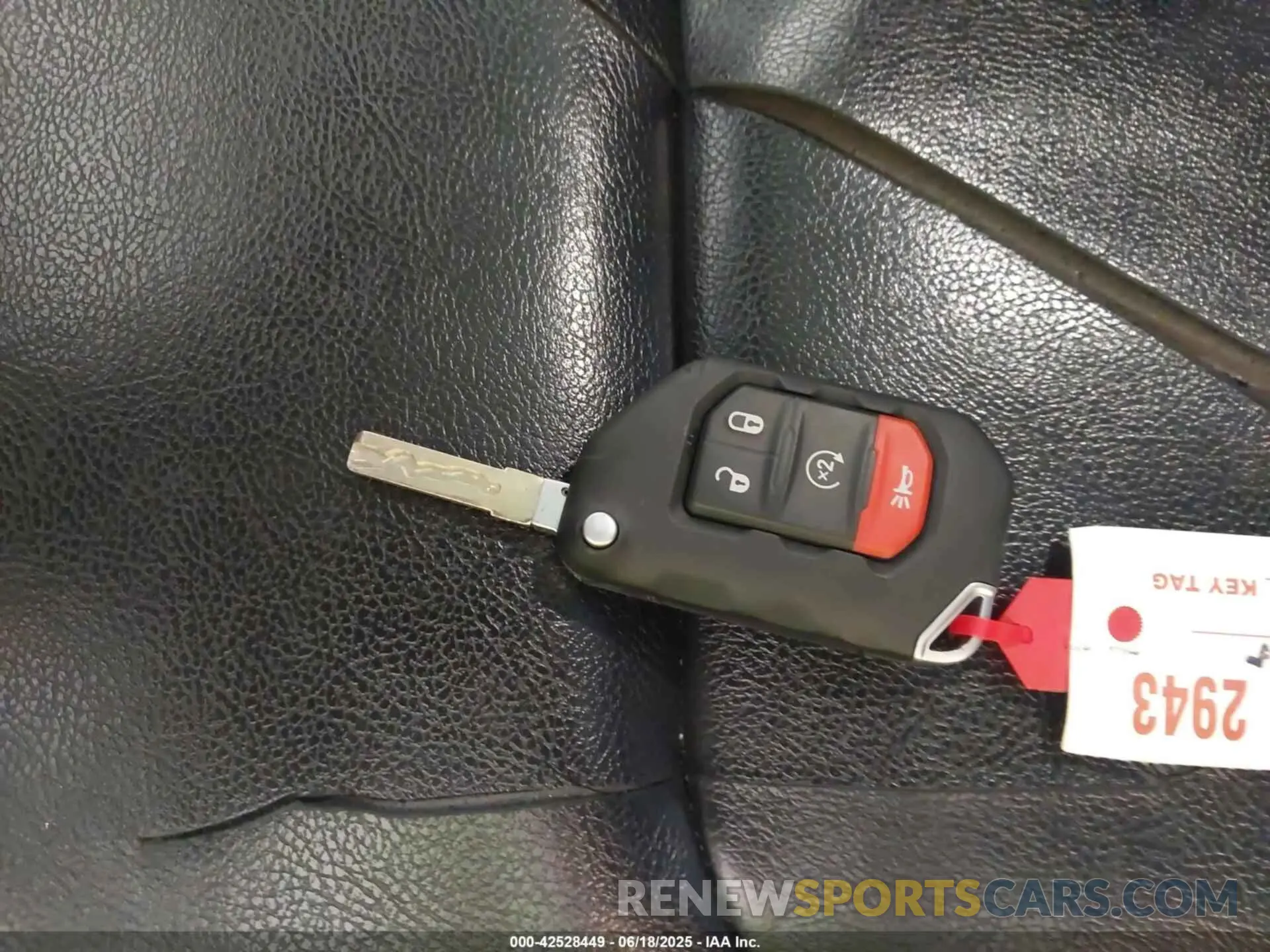 11 fotografías del automóvil dañado 1C4JJXP6XMW784100 JEEP WRANGLER 4XE 2021
