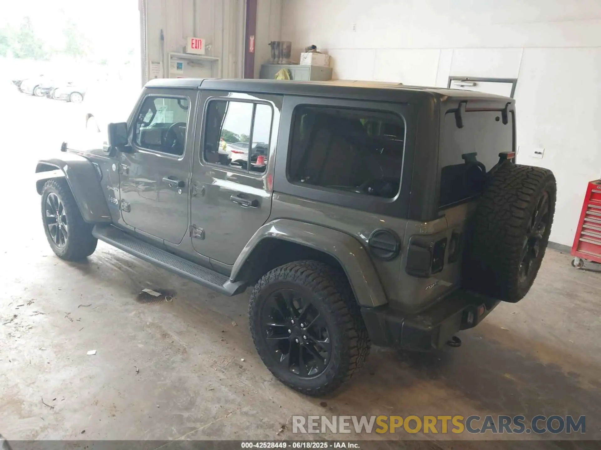 3 fotografías del automóvil dañado 1C4JJXP6XMW784100 JEEP WRANGLER 4XE 2021