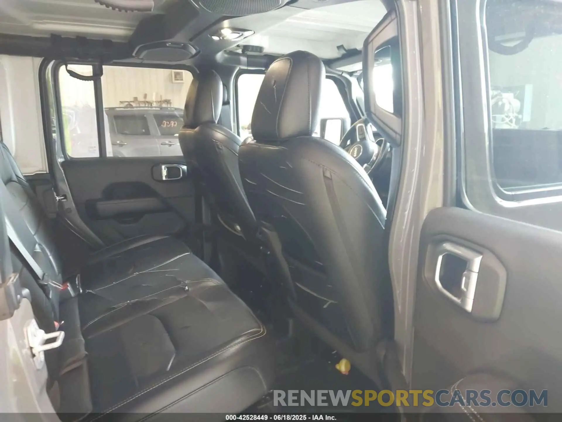 8 fotografías del automóvil dañado 1C4JJXP6XMW784100 JEEP WRANGLER 4XE 2021