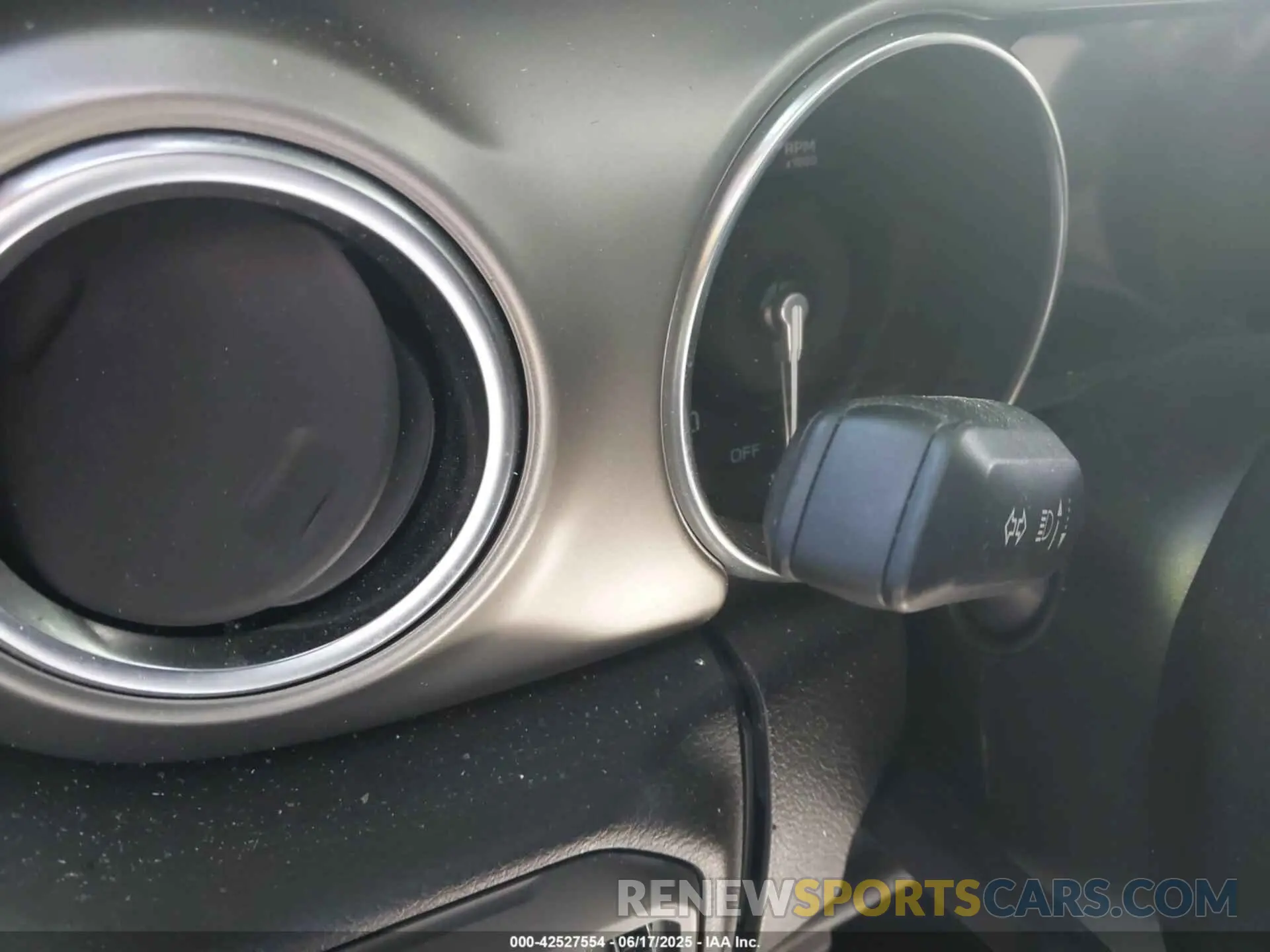 14 fotografías del automóvil dañado 1C4JJXR60MW686500 JEEP WRANGLER 4XE 2021