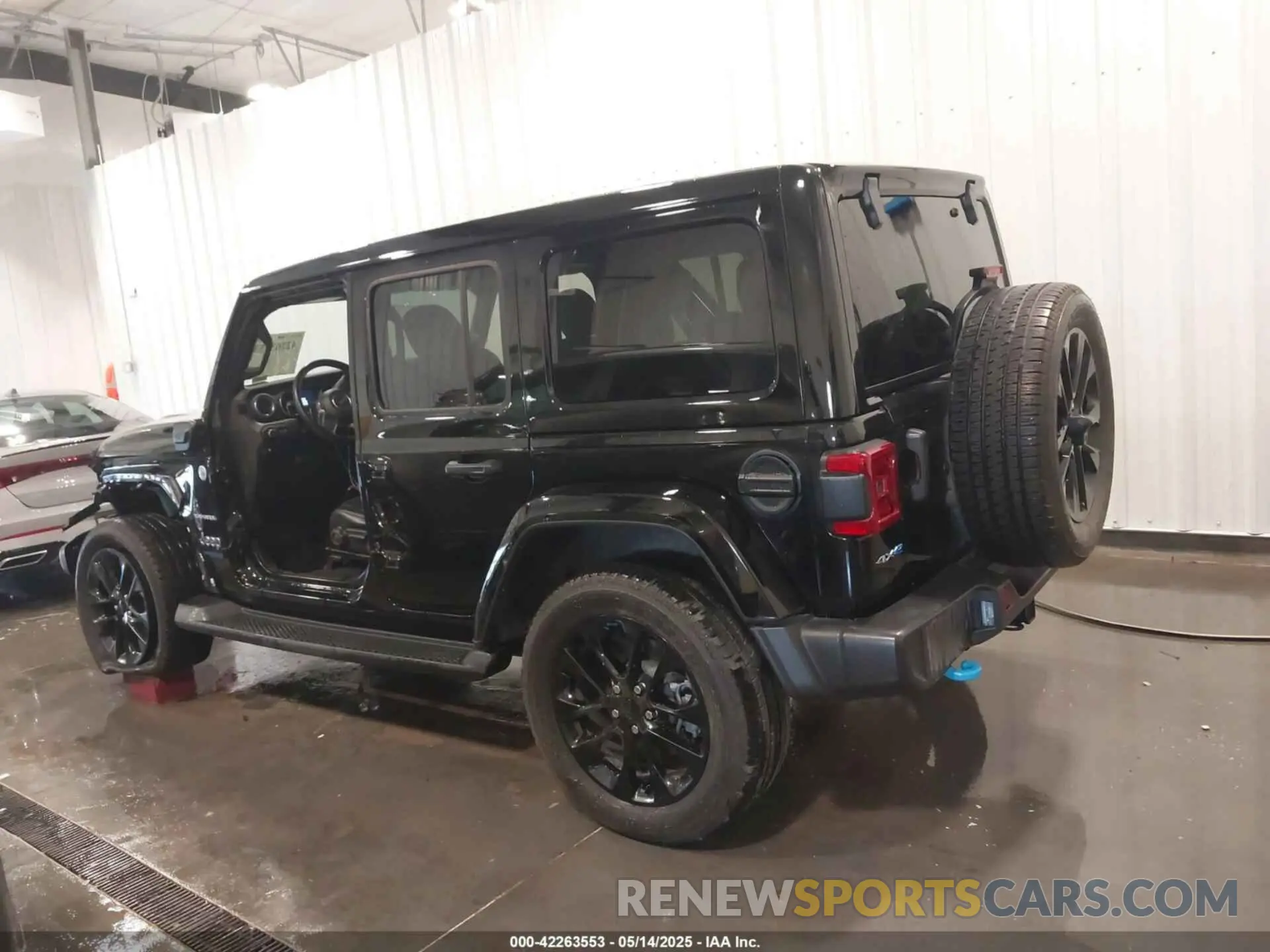 14 fotografías del automóvil dañado 1C4JJXP61NW276048 JEEP WRANGLER 4XE 2022