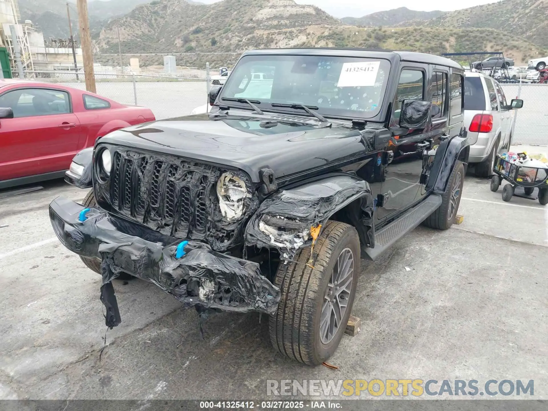 2 fotografías del automóvil dañado 1C4JJXP65NW111006 JEEP WRANGLER 4XE 2022