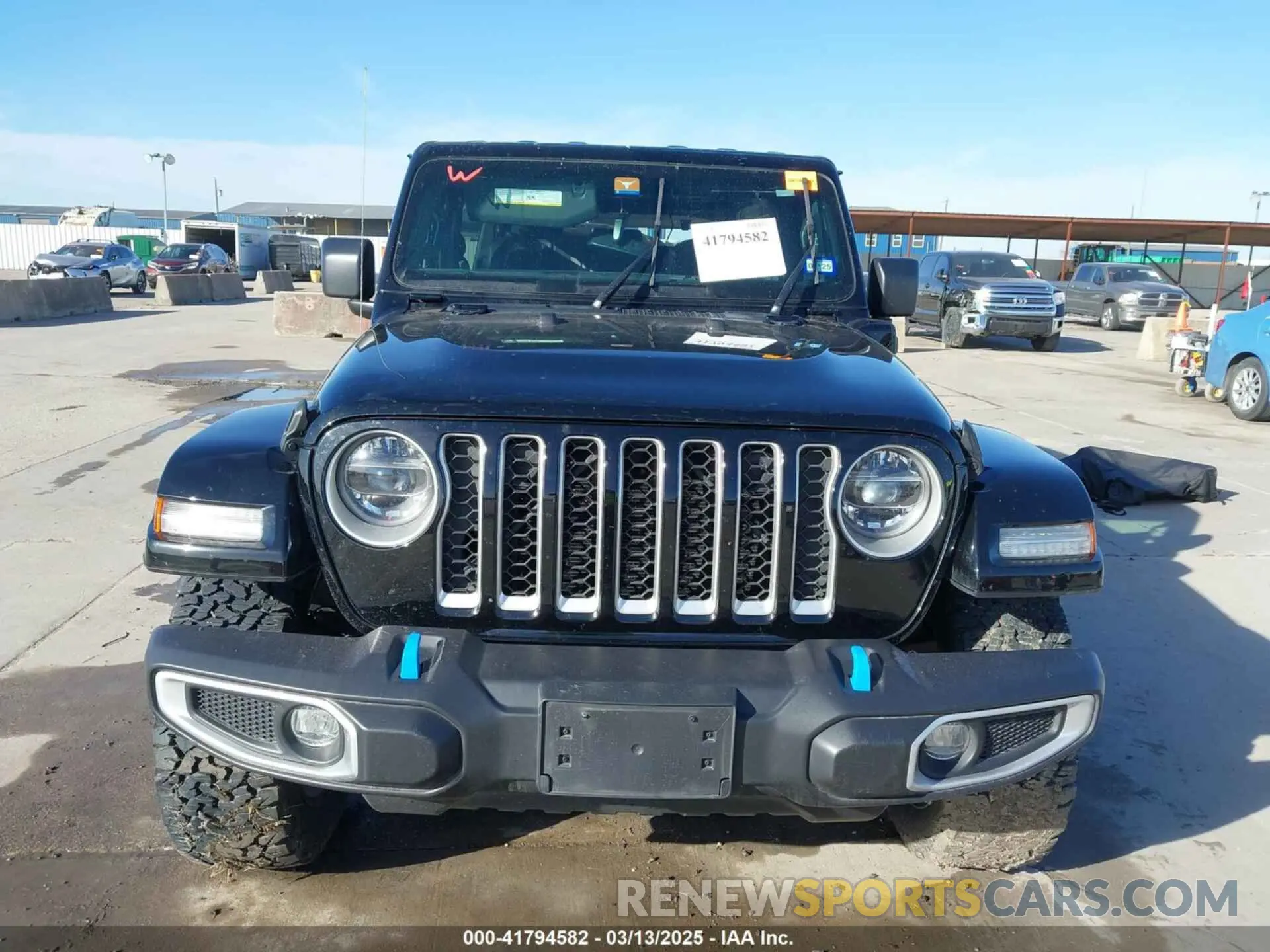 13 fotografías del automóvil dañado 1C4JJXP67NW275857 JEEP WRANGLER 4XE 2022