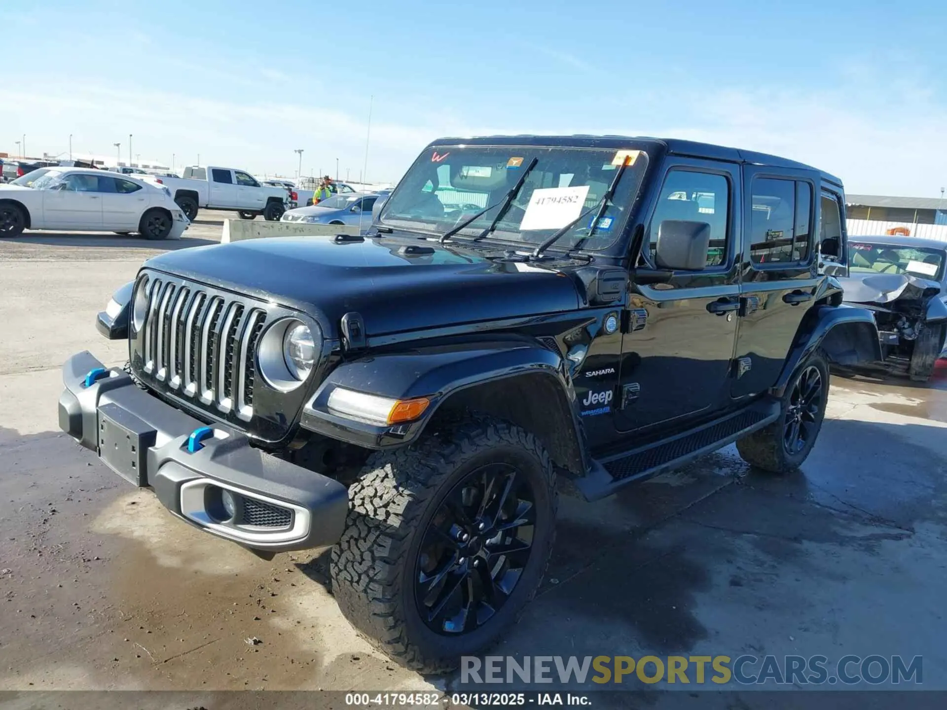 2 fotografías del automóvil dañado 1C4JJXP67NW275857 JEEP WRANGLER 4XE 2022