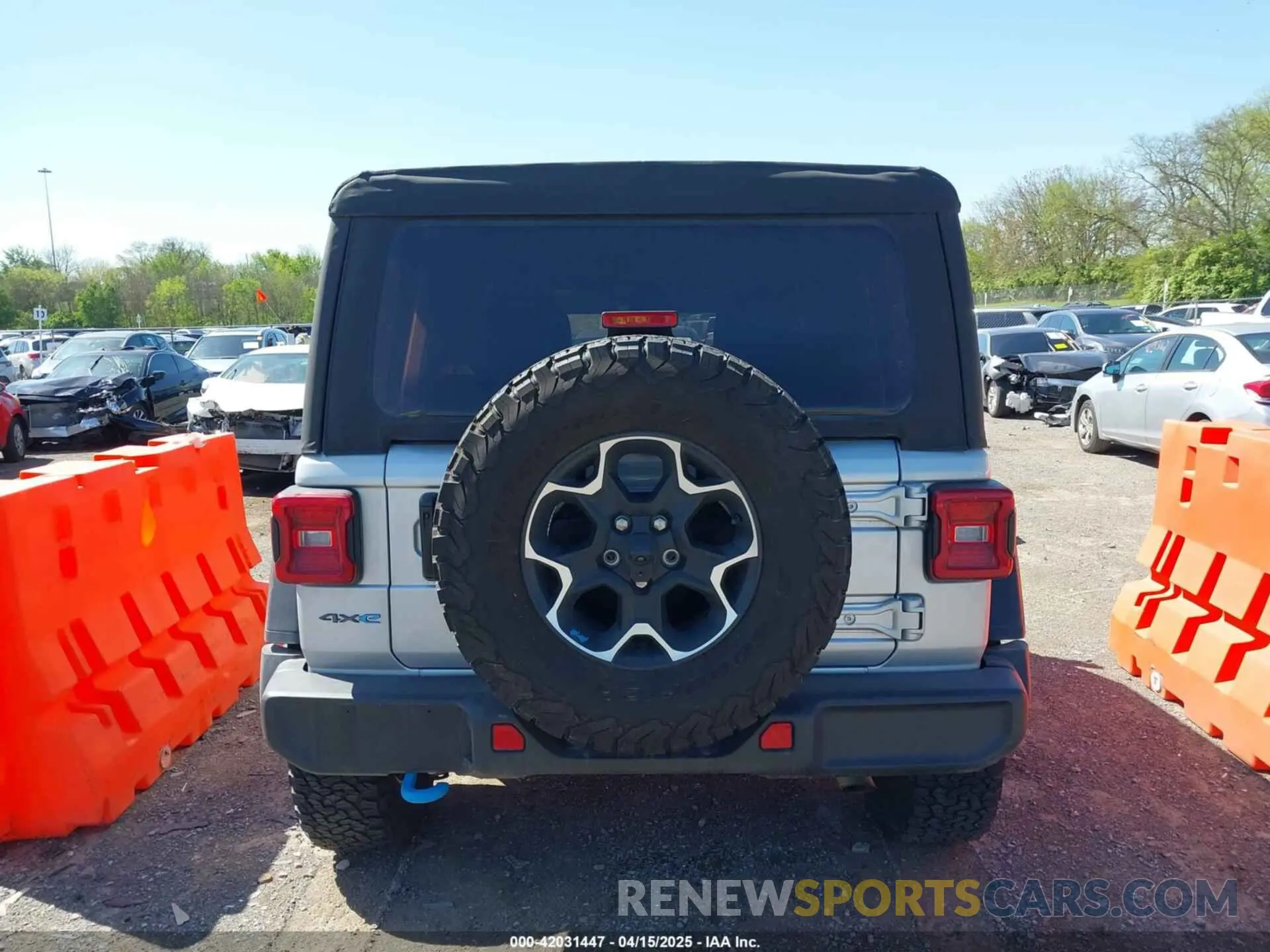 15 fotografías del automóvil dañado 1C4JJXR65NW198063 JEEP WRANGLER 4XE 2022