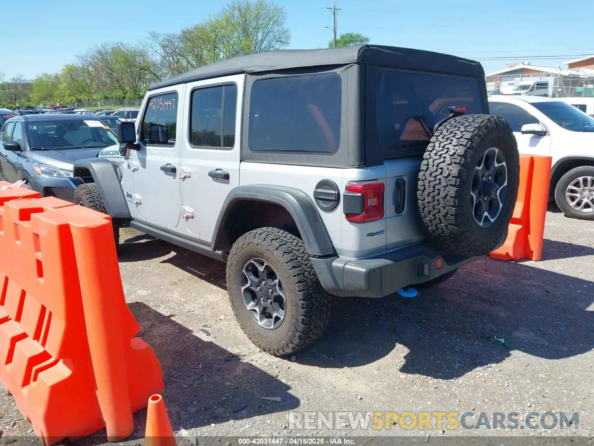 3 fotografías del automóvil dañado 1C4JJXR65NW198063 JEEP WRANGLER 4XE 2022