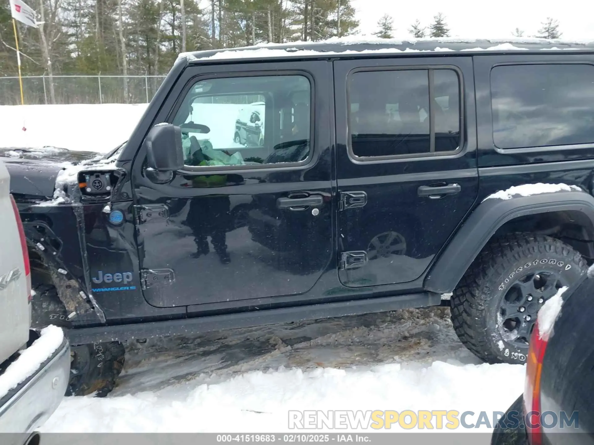 15 fotografías del automóvil dañado 1C4JJXN60PW626923 JEEP WRANGLER 4XE 2023