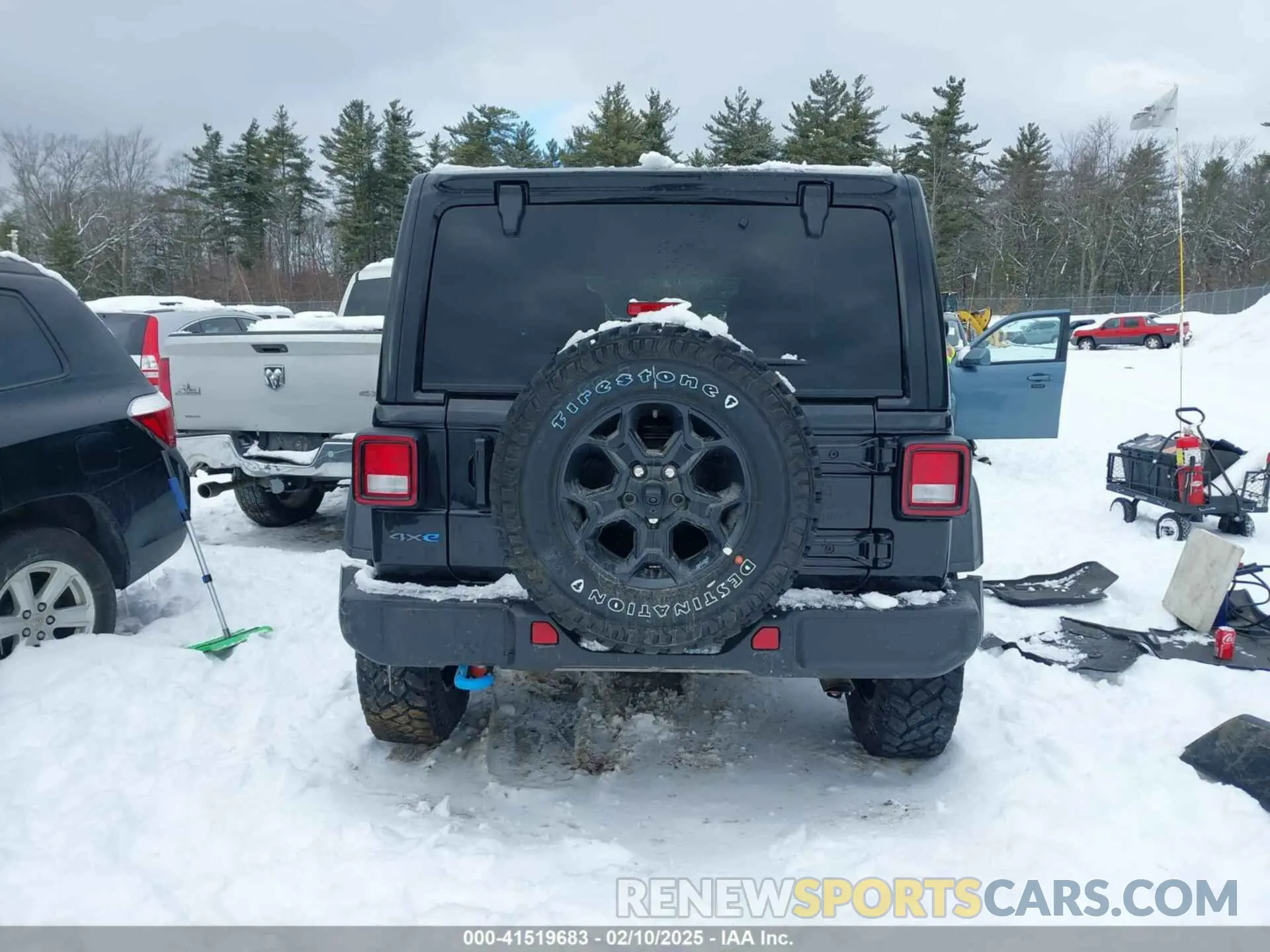 17 fotografías del automóvil dañado 1C4JJXN60PW626923 JEEP WRANGLER 4XE 2023