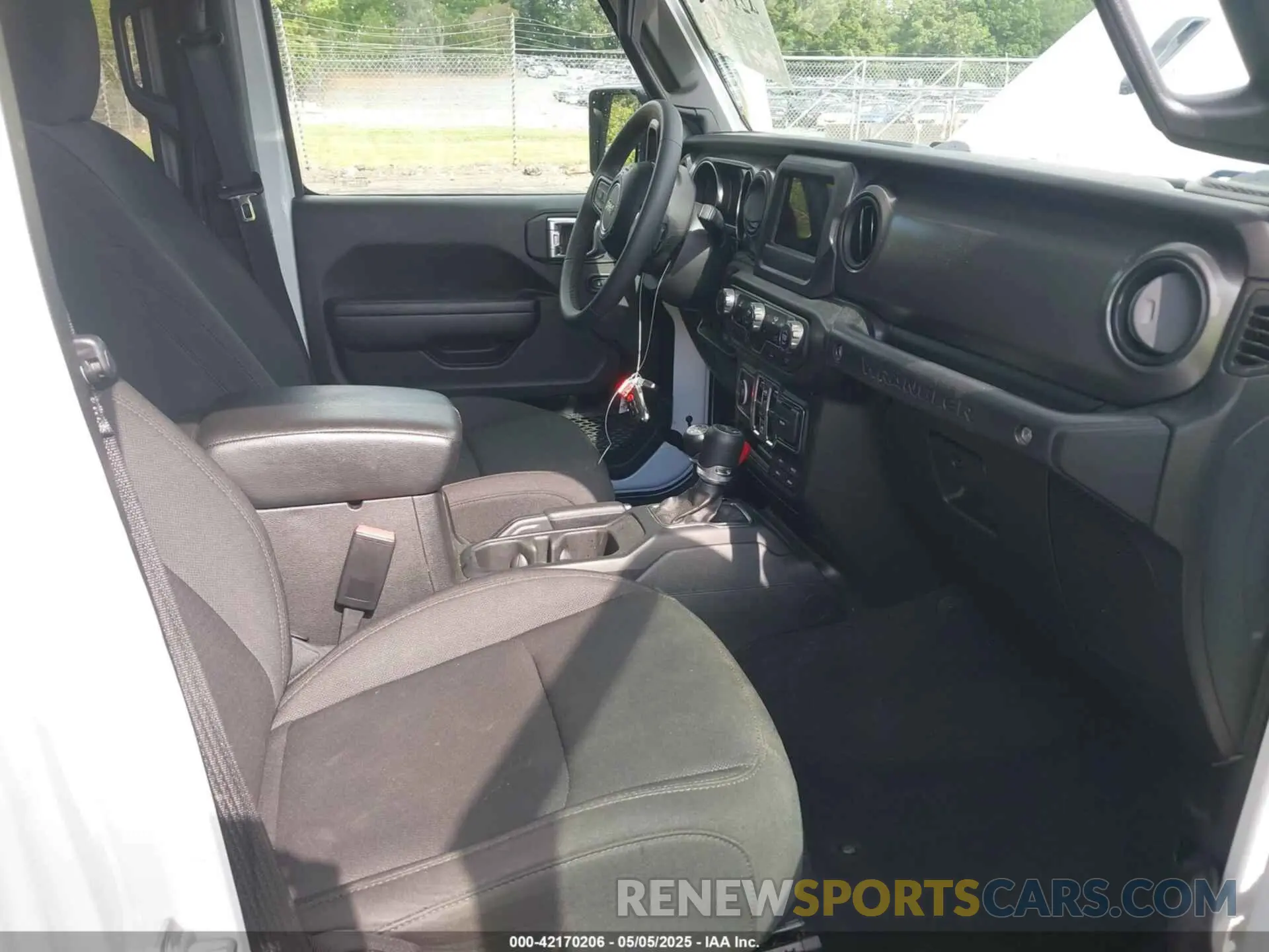 5 fotografías del automóvil dañado 1C4JJXN67PW630869 JEEP WRANGLER 4XE 2023
