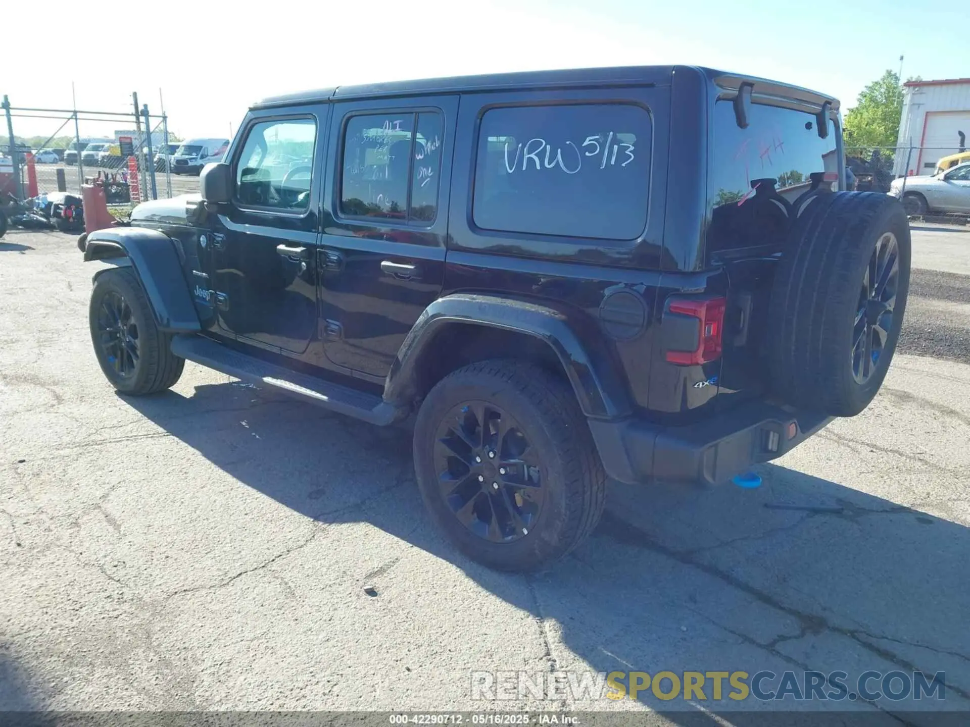 3 fotografías del automóvil dañado 1C4JJXP60PW627051 JEEP WRANGLER 4XE 2023