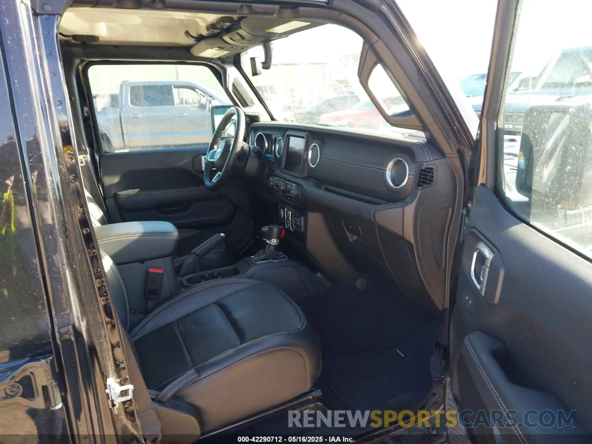 5 fotografías del automóvil dañado 1C4JJXP60PW627051 JEEP WRANGLER 4XE 2023
