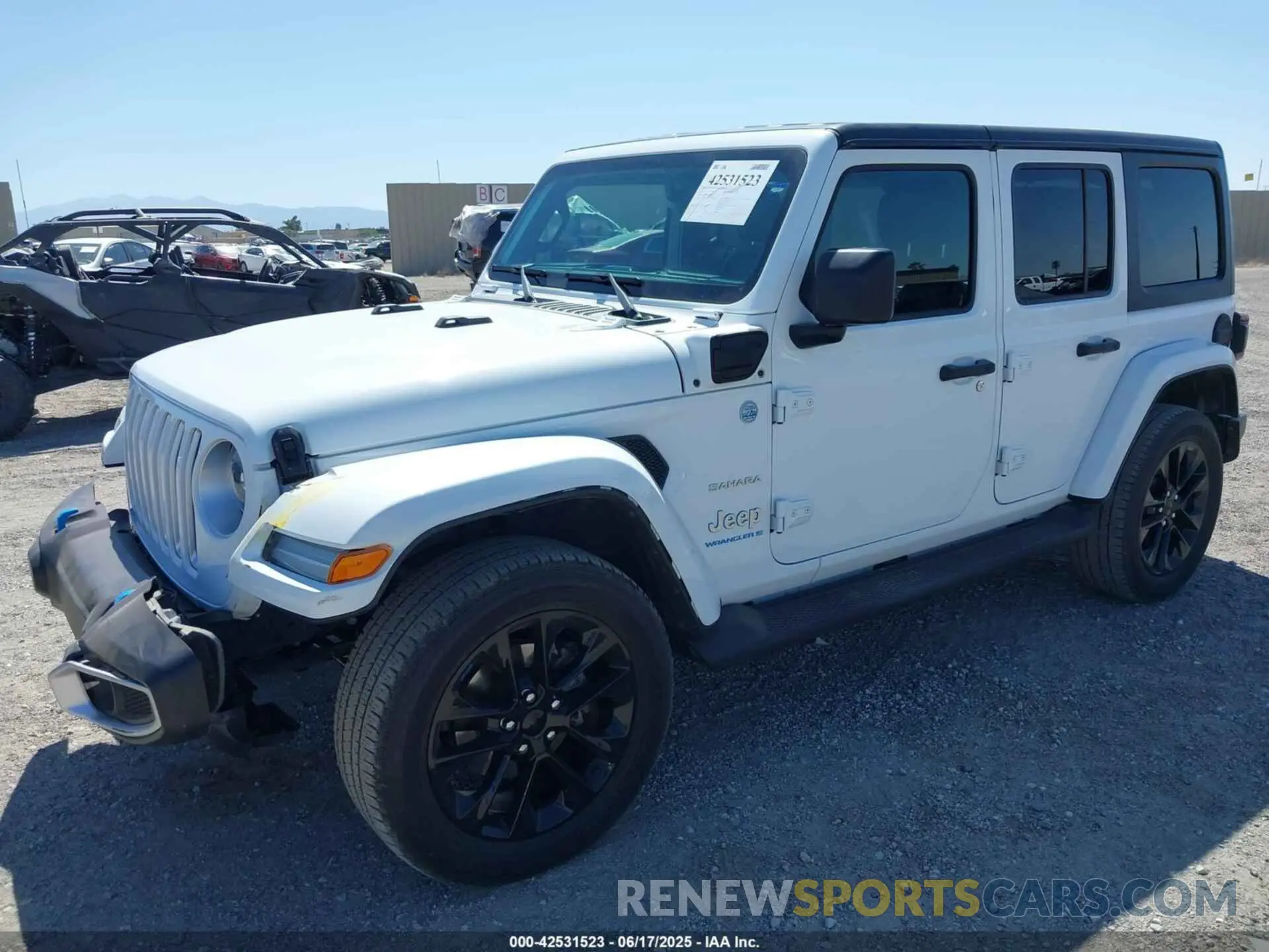2 fotografías del automóvil dañado 1C4JJXP61PW536631 JEEP WRANGLER 4XE 2023