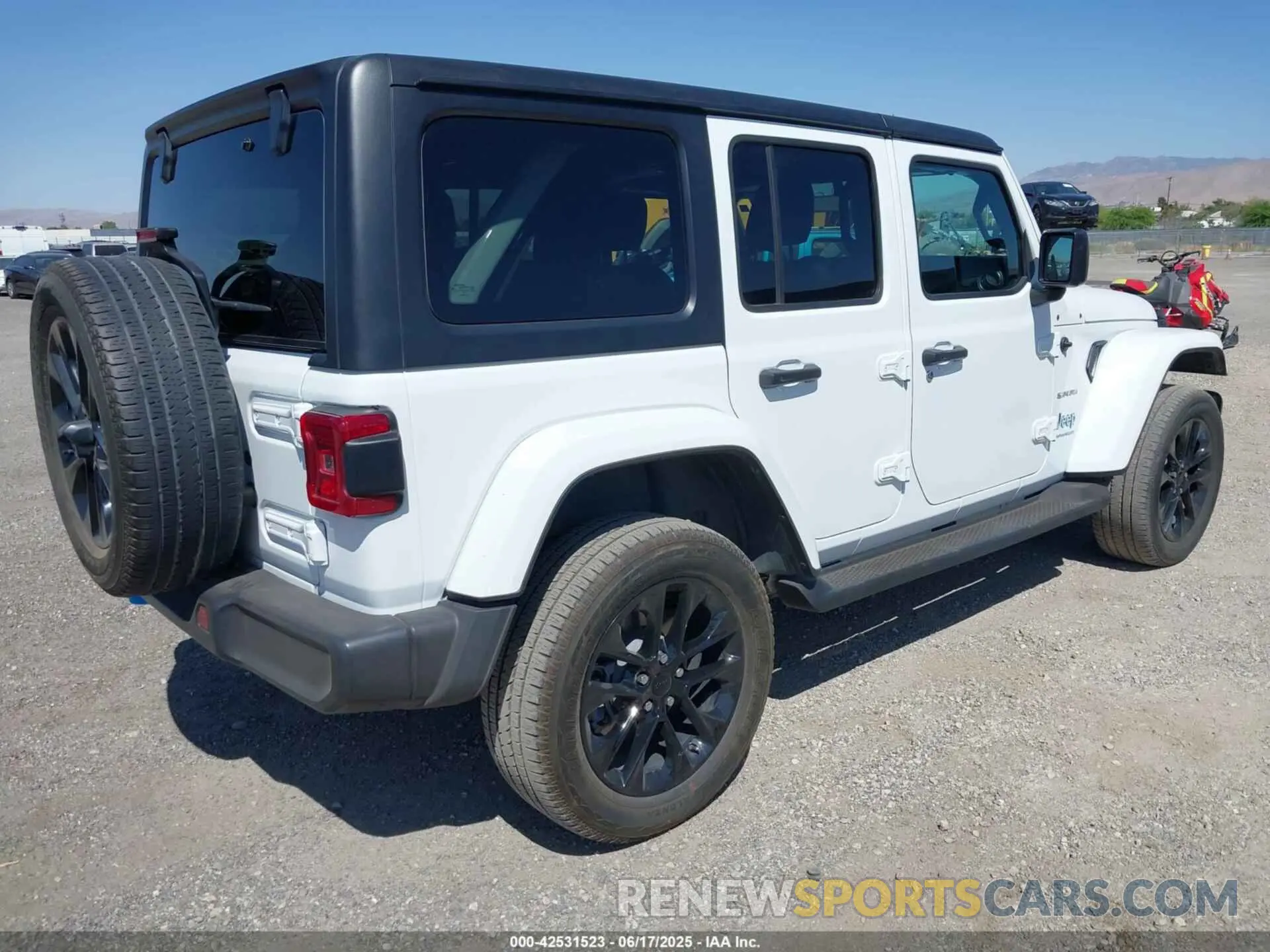 4 fotografías del automóvil dañado 1C4JJXP61PW536631 JEEP WRANGLER 4XE 2023