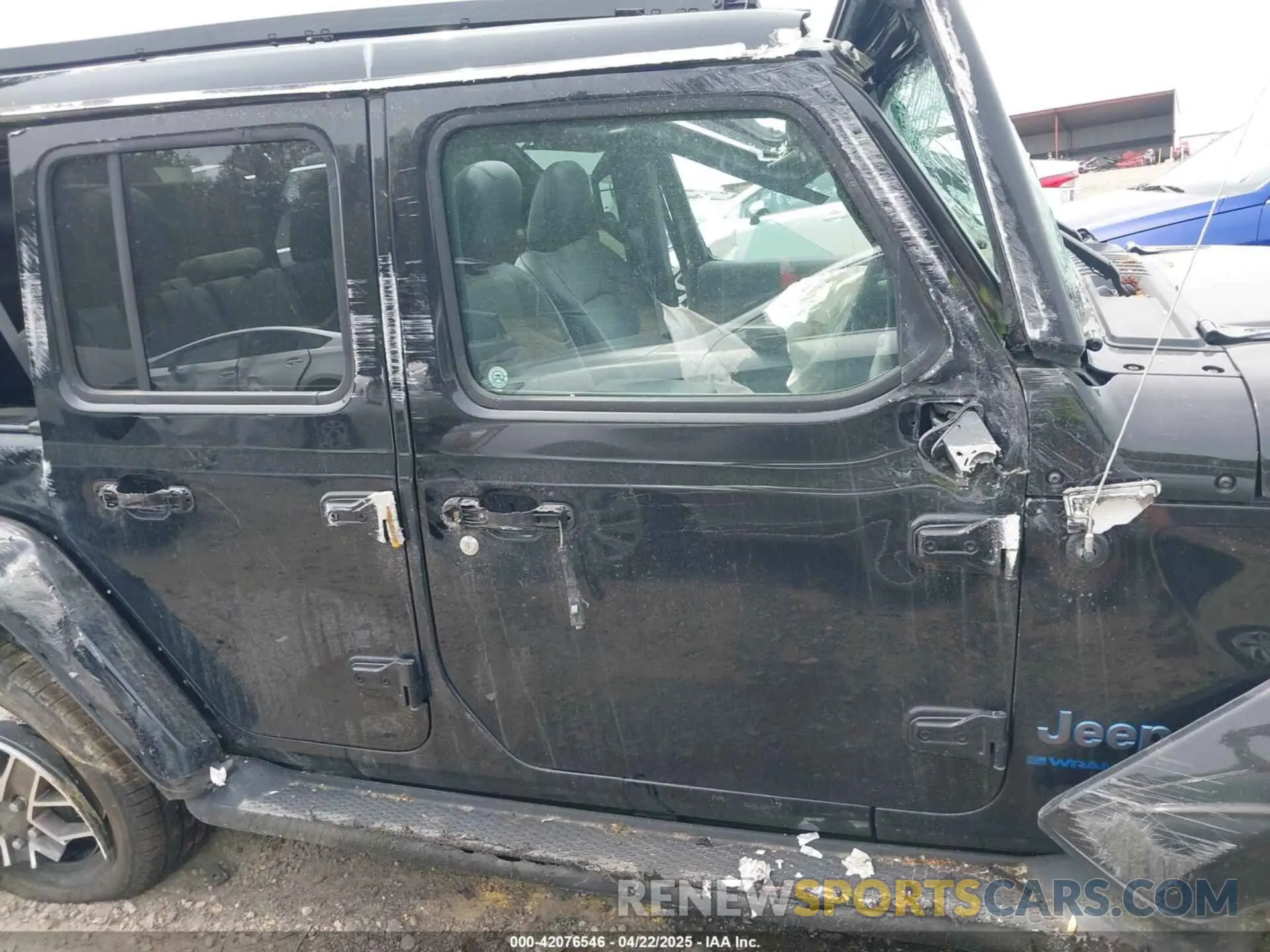 14 fotografías del automóvil dañado 1C4JJXP62PW629335 JEEP WRANGLER 4XE 2023