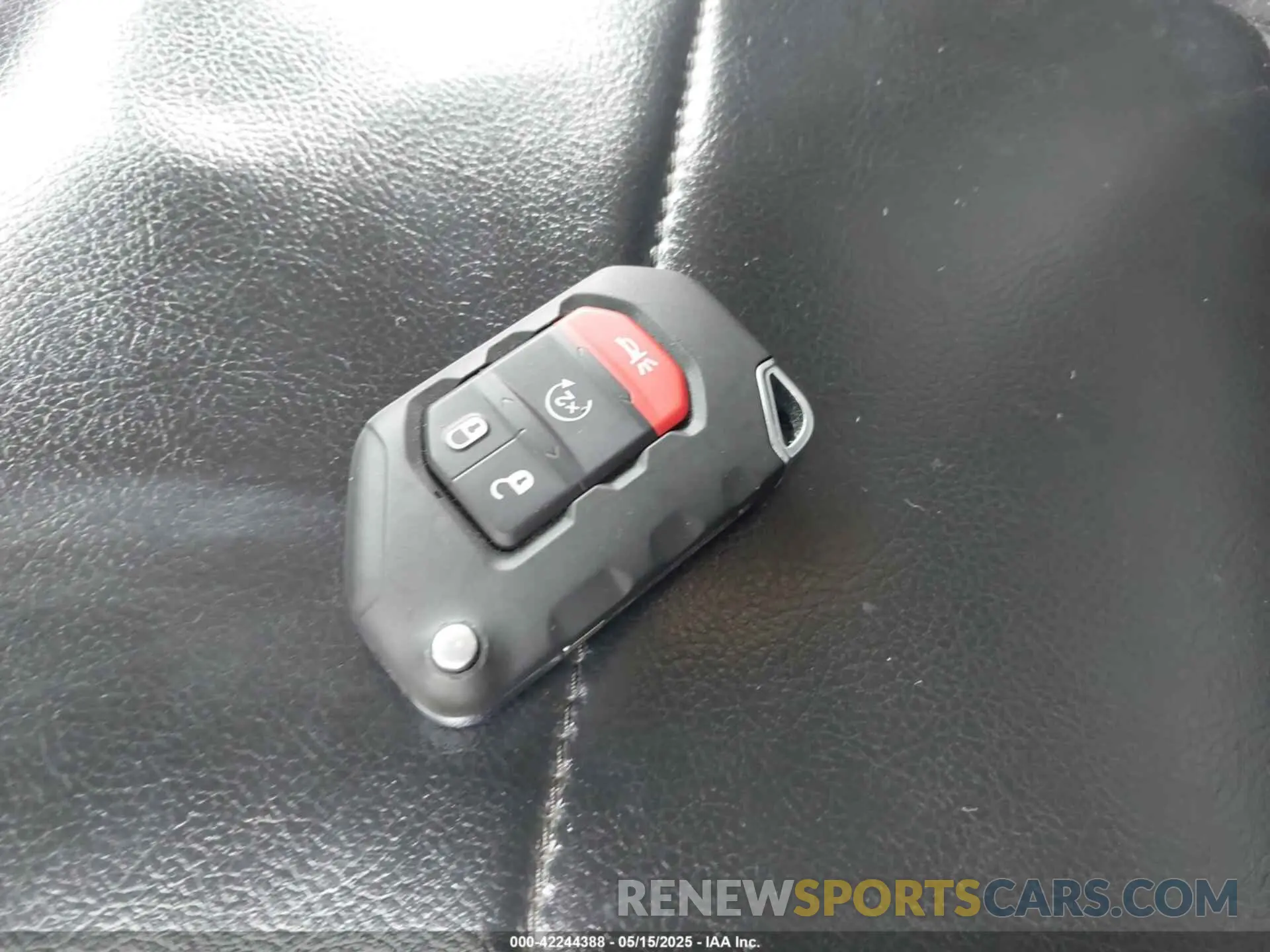 11 fotografías del automóvil dañado 1C4JJXP64PW684210 JEEP WRANGLER 4XE 2023