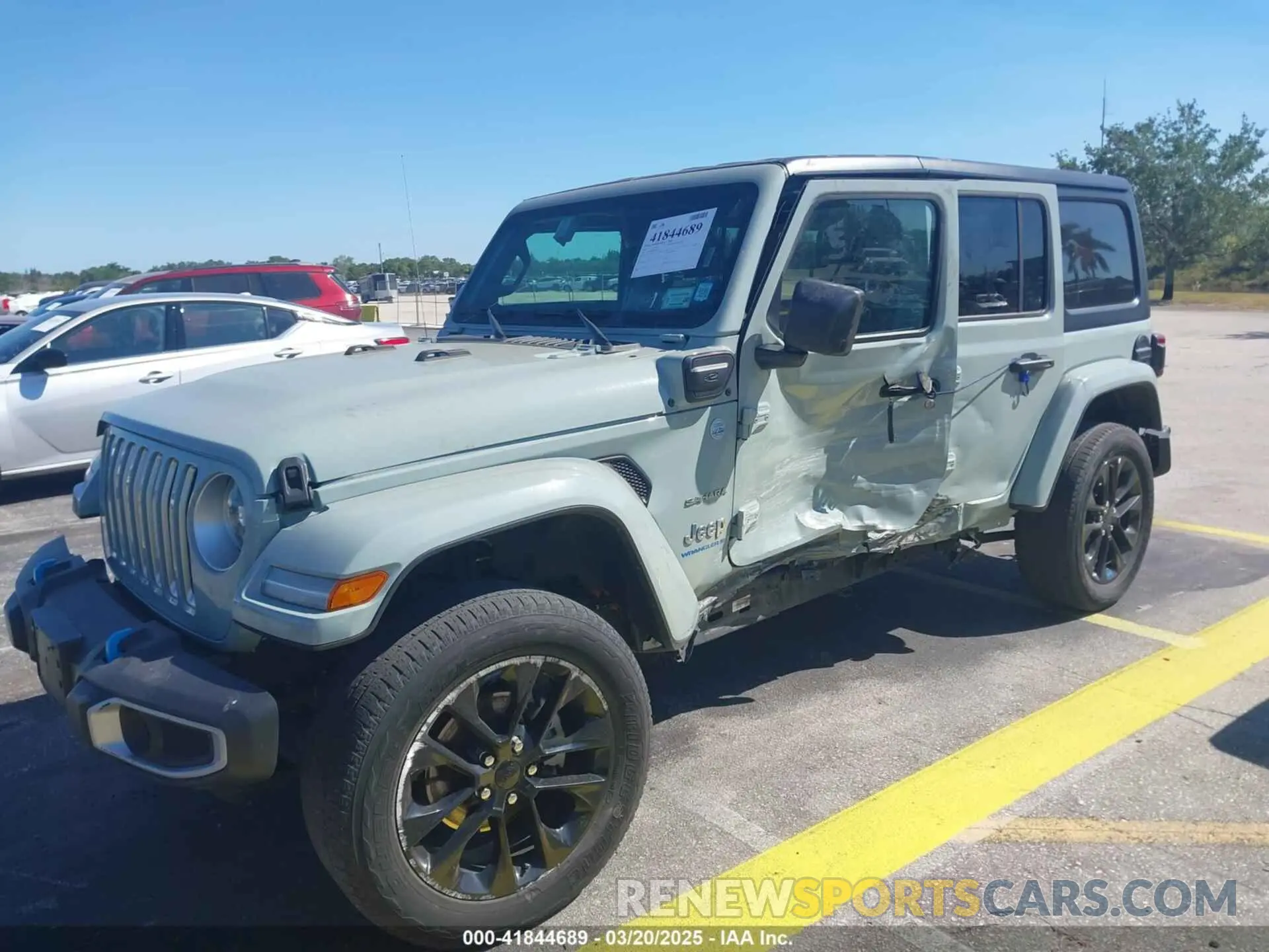2 fotografías del automóvil dañado 1C4JJXP66PW627264 JEEP WRANGLER 4XE 2023