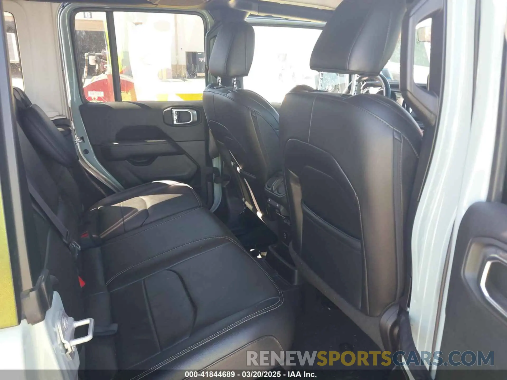 8 fotografías del automóvil dañado 1C4JJXP66PW627264 JEEP WRANGLER 4XE 2023