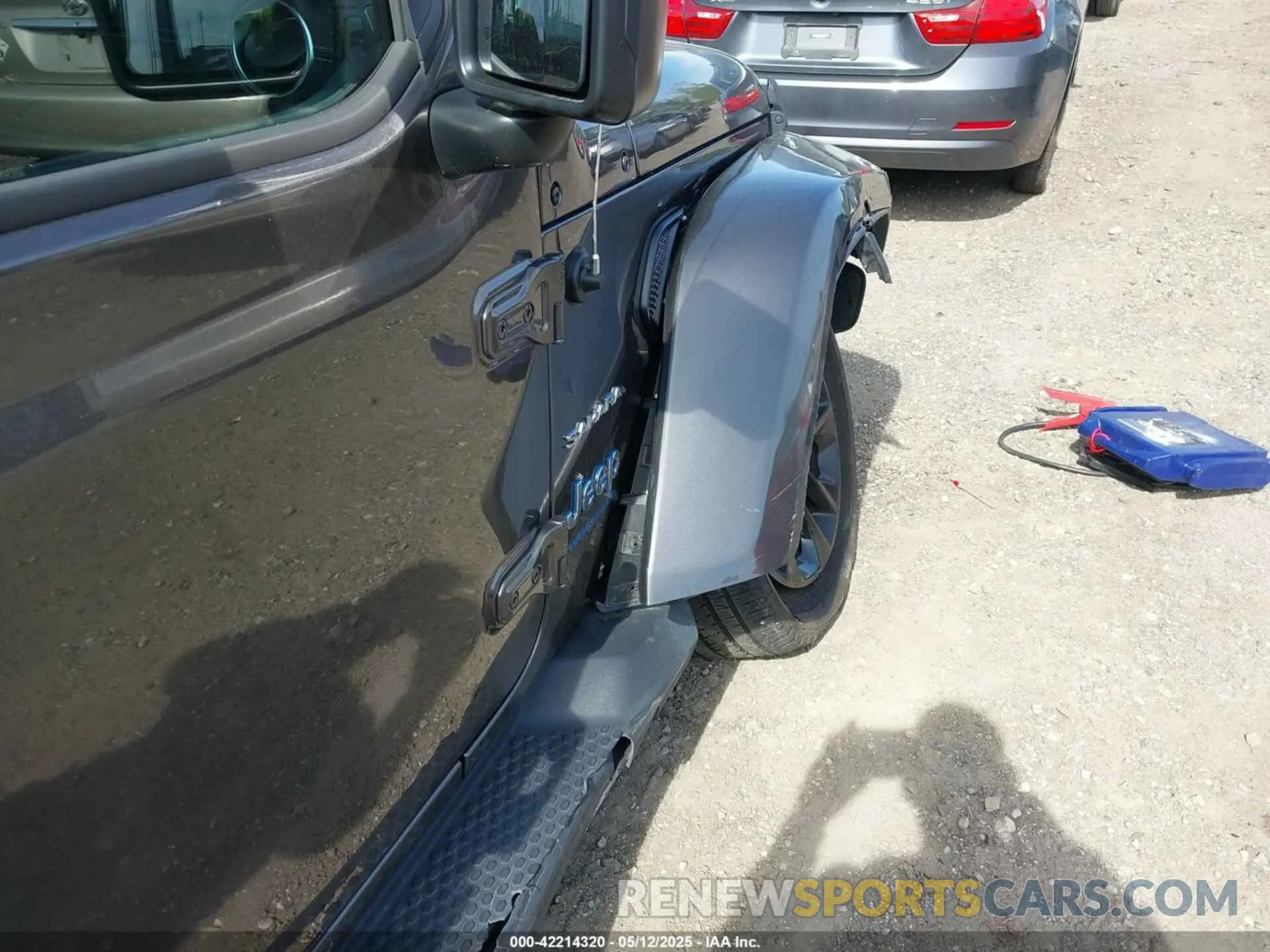 19 fotografías del automóvil dañado 1C4JJXP69PW684803 JEEP WRANGLER 4XE 2023