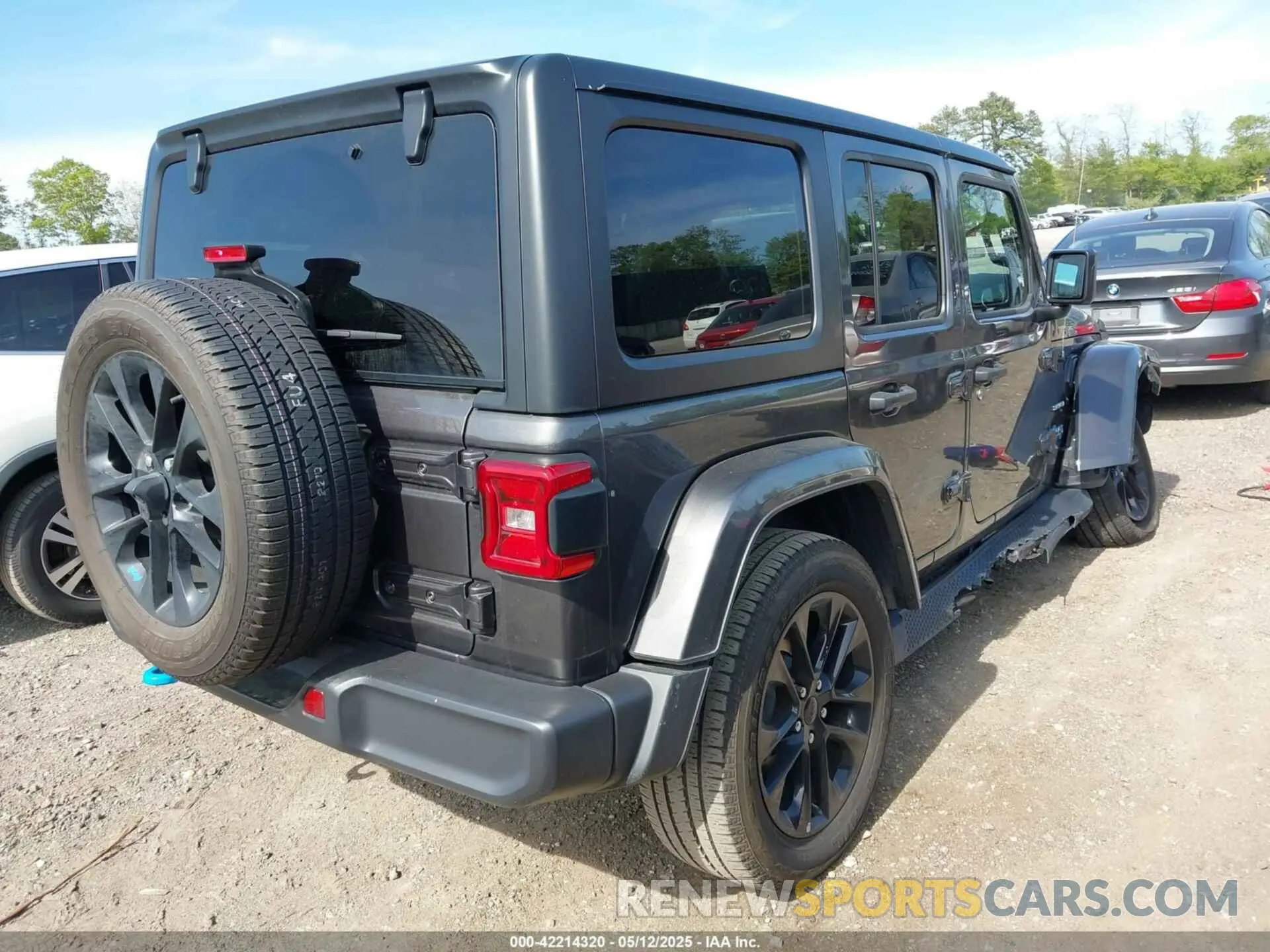 4 fotografías del automóvil dañado 1C4JJXP69PW684803 JEEP WRANGLER 4XE 2023