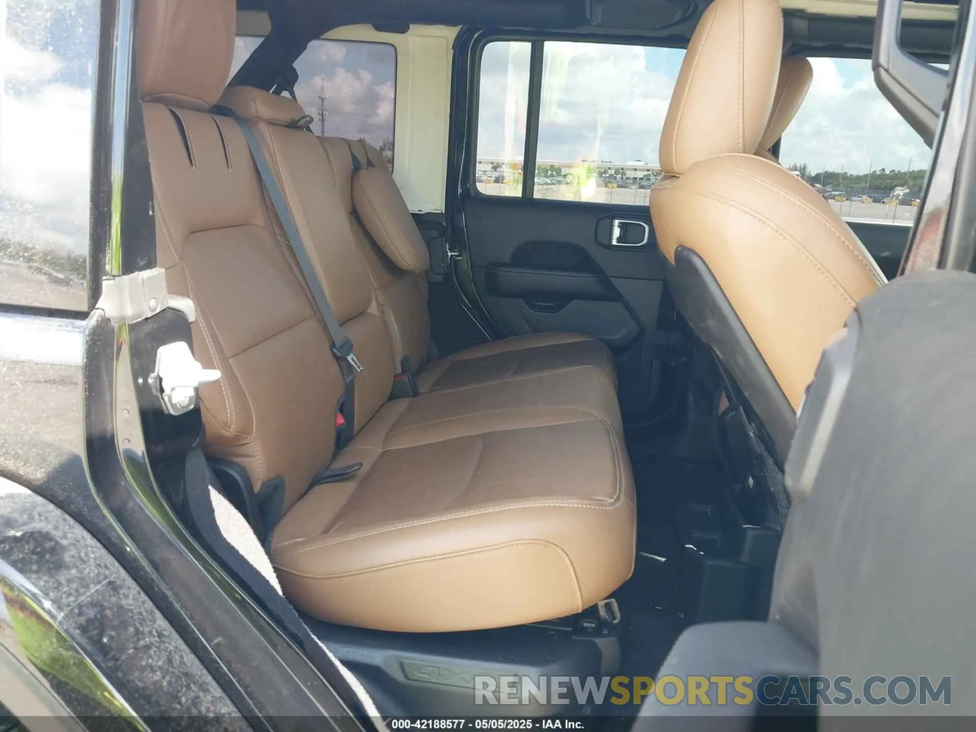 8 fotografías del automóvil dañado 1C4JJXR60PW568189 JEEP WRANGLER 4XE 2023