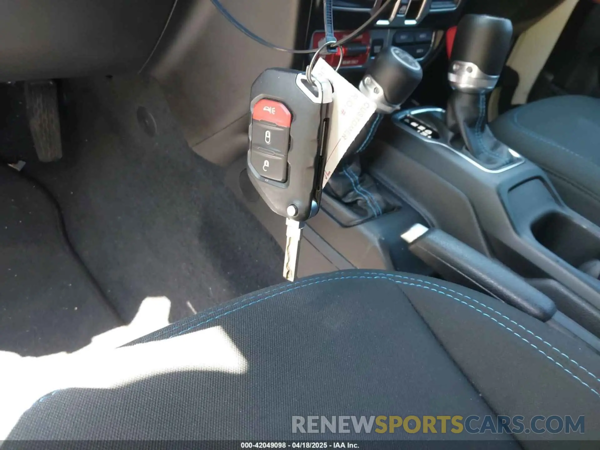 11 fotografías del automóvil dañado 1C4JJXR68PW584303 JEEP WRANGLER 4XE 2023