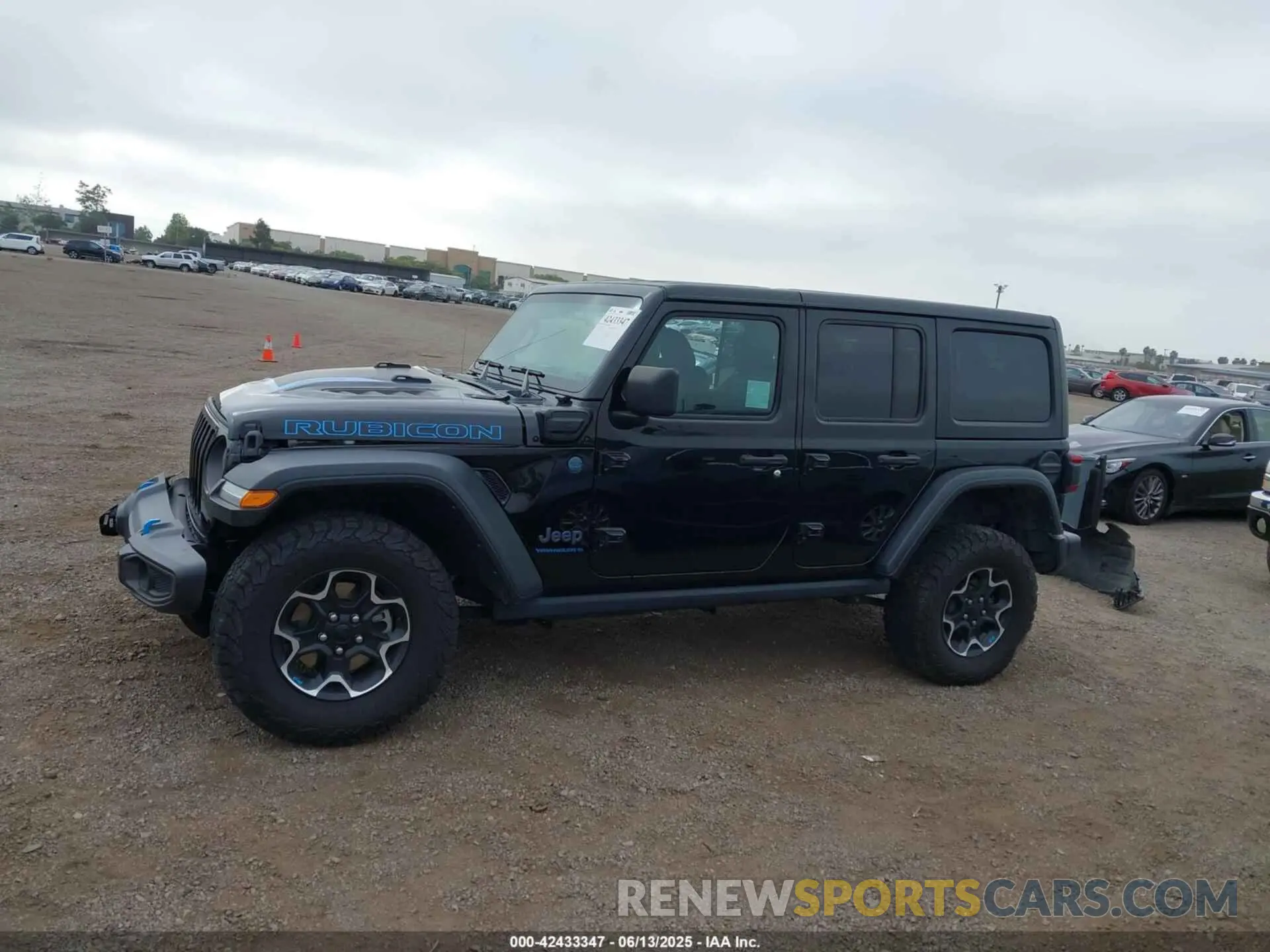 14 fotografías del automóvil dañado 1C4JJXR68PW663339 JEEP WRANGLER 4XE 2023