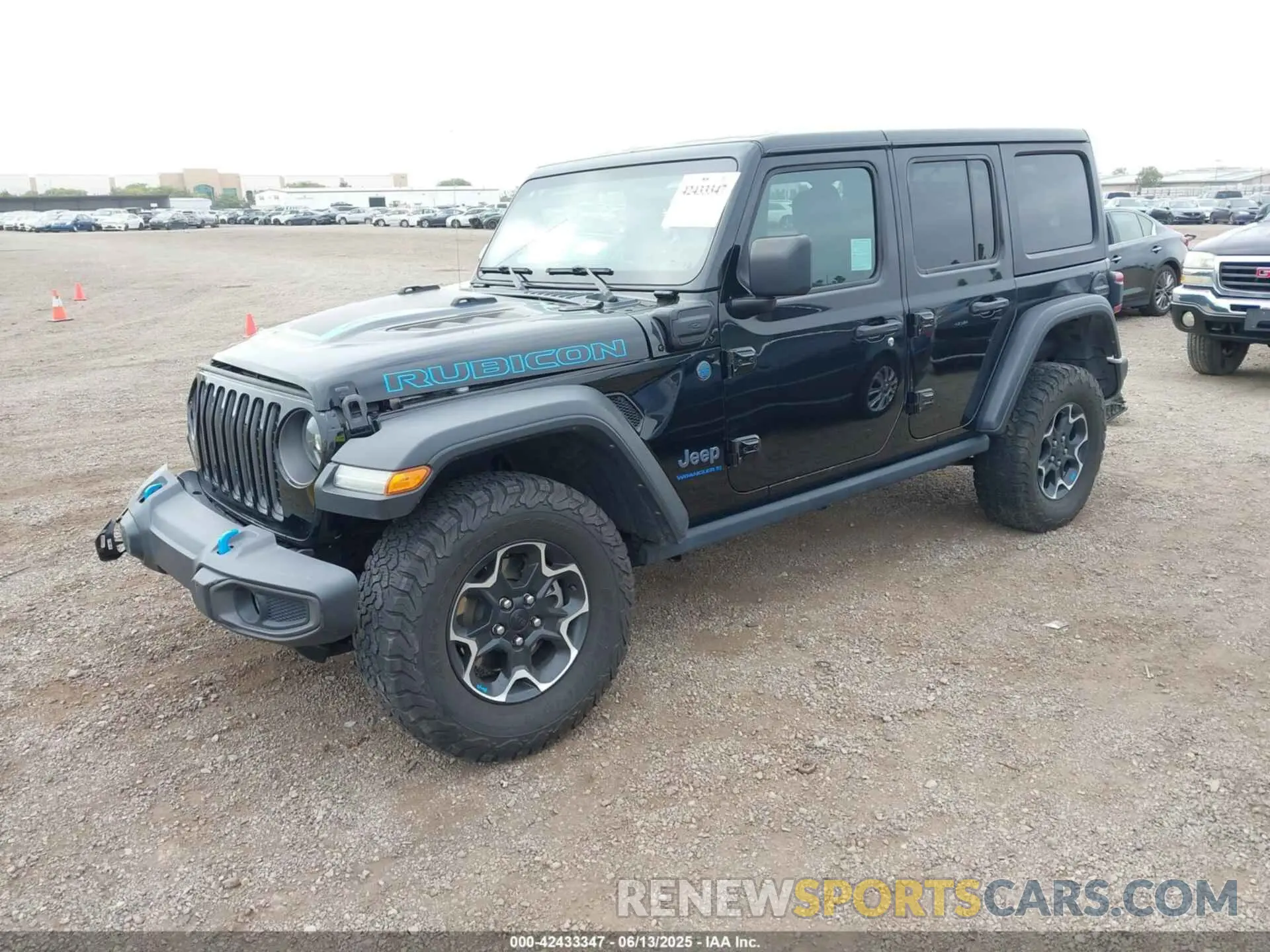 2 fotografías del automóvil dañado 1C4JJXR68PW663339 JEEP WRANGLER 4XE 2023