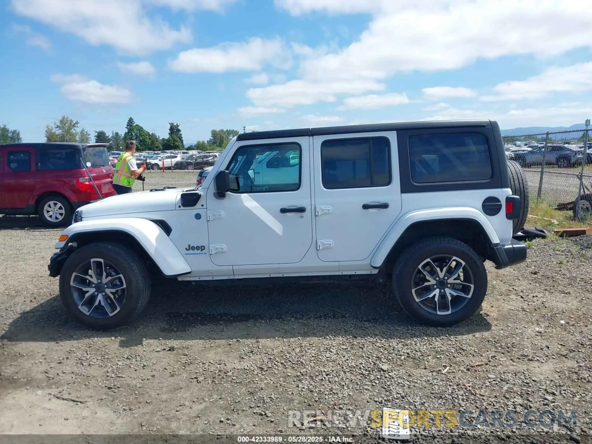 15 fotografías del automóvil dañado 1C4RJXN60RW225250 JEEP WRANGLER 4XE 2024